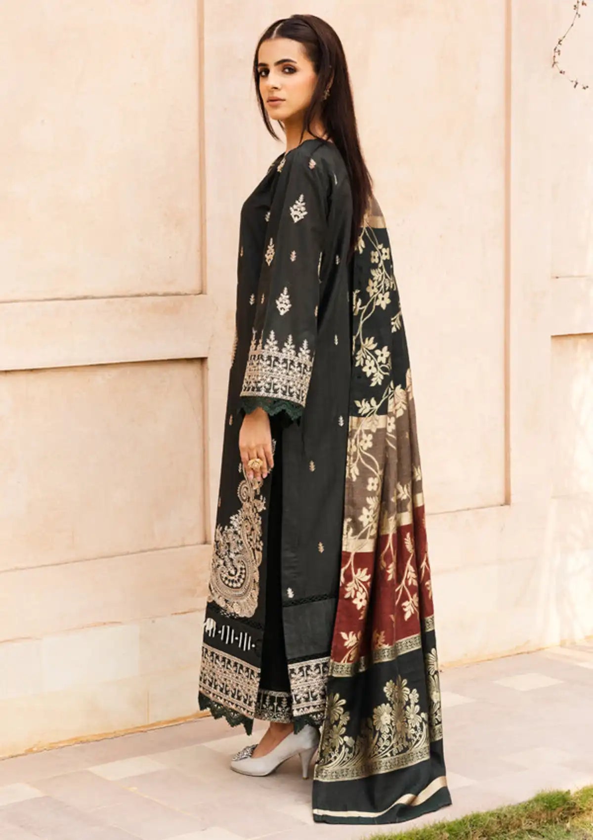 mohsin-saeed-fabrics-affordable-luxury-outfits-for-daily-formal-and-wedding-wear-This-product-is-from-johra-afeefa-emb-lawn25-is-available-on-Mohsin-saeed-fabrics-website.