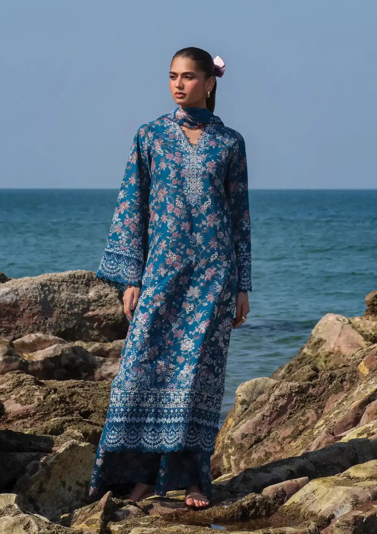 mohsin-saeed-fabrics-is-selling-online-and-in stores-Luxury-daily-wear-wedding-wear-formal-wear-in-budgeted-price-This-product-is-from-afrozeh-endless-summer-lawn25-al-25-v6-08-noa-is-available-on-Mohsin-saeed-fabrics-website.