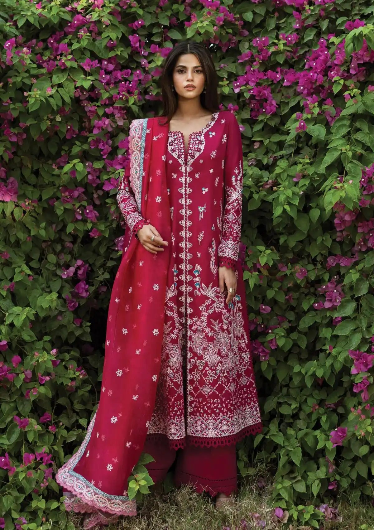 mohsin-saeed-fabrics-designer-daily-wear-formal-and-wedding-suits-within-budget-This-product-is-from-afrozeh-mulaqaat-festive-lawn25-al-25-v12-09-humnasheen-is-available-on-Mohsin-saeed-fabrics-website.