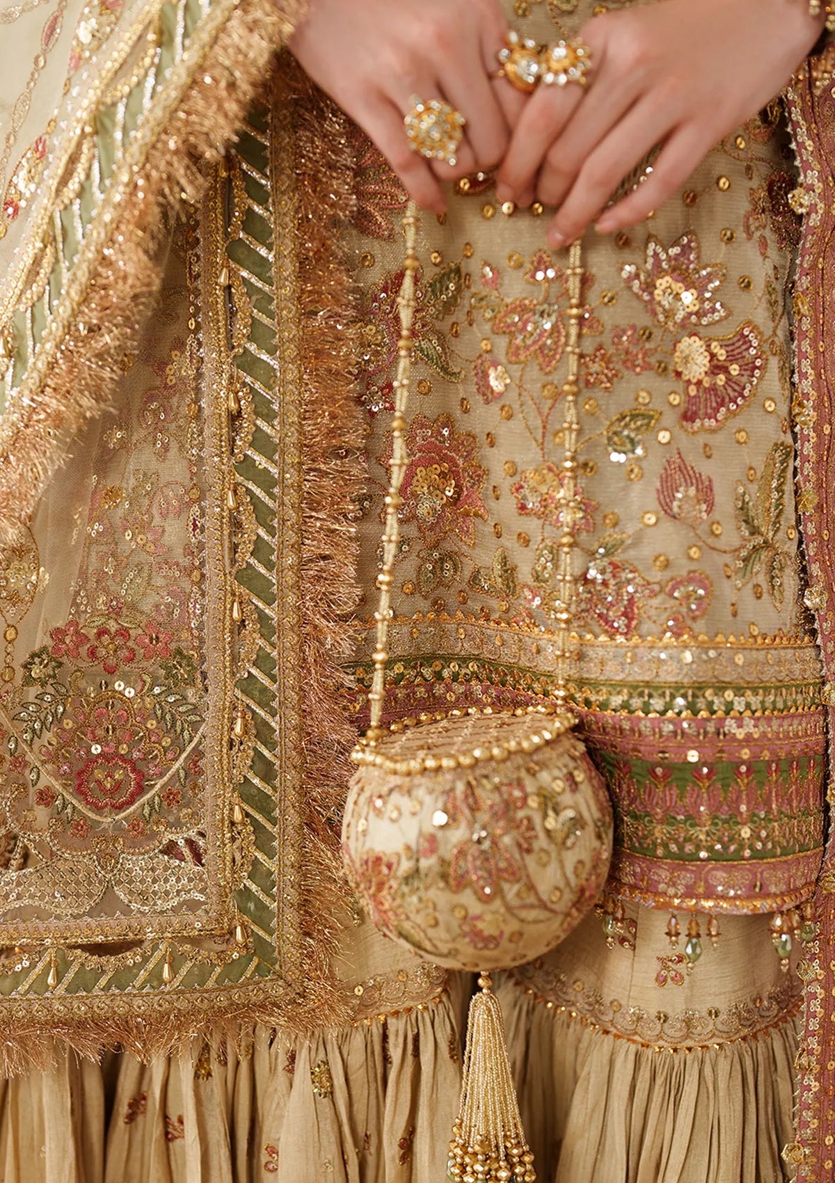 Baroque Chantelle Formal'25 EC-02