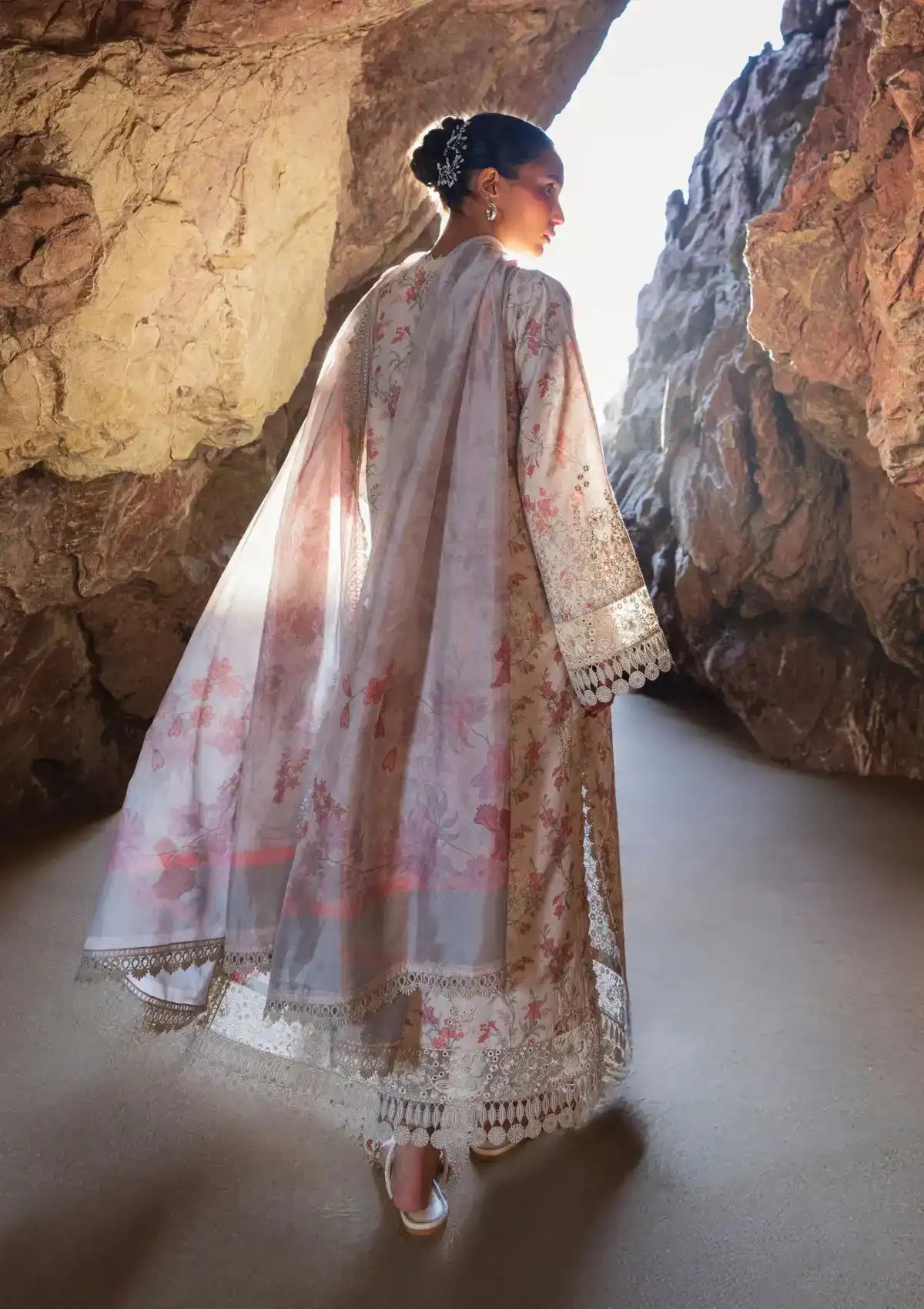 mohsin-saeed-fabrics-is-selling-online-and-in stores-Luxury-daily-wear-wedding-wear-formal-wear-in-budgeted-price-This-product-is-from-afrozeh-endless-summer-lawn25-al-25-v6-09-nyssa-is-available-on-Mohsin-saeed-fabrics-website.