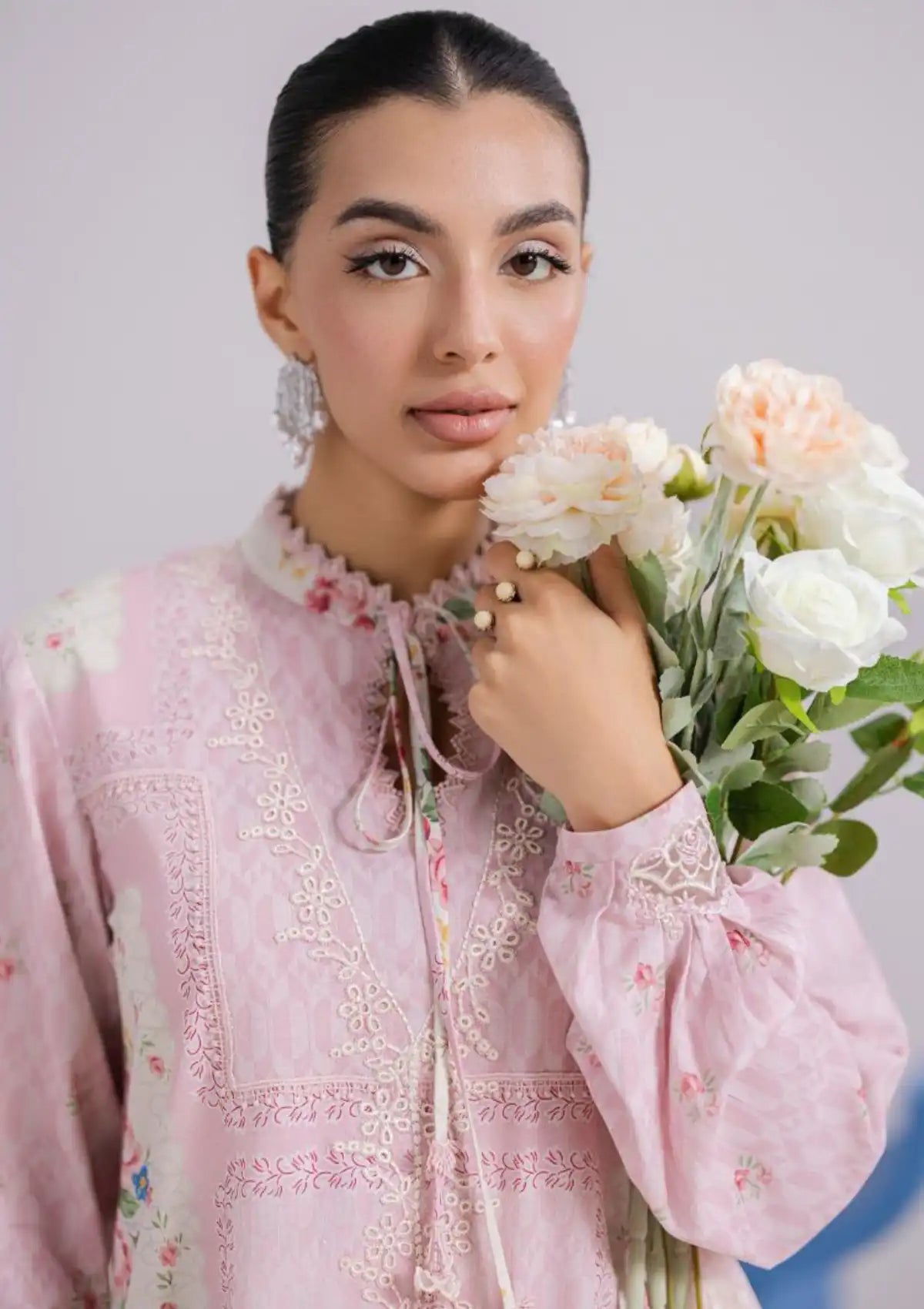 mohsin-saeed-fabrics-is-selling-online-and-in stores-Luxury-daily-wear-wedding-wear-formal-wear-in-budgeted-price-This-product-is-from-qalamkar-qprints-lawn25-vol-2-em-02b-kira-is-available-on-Mohsin-saeed-fabrics-website.