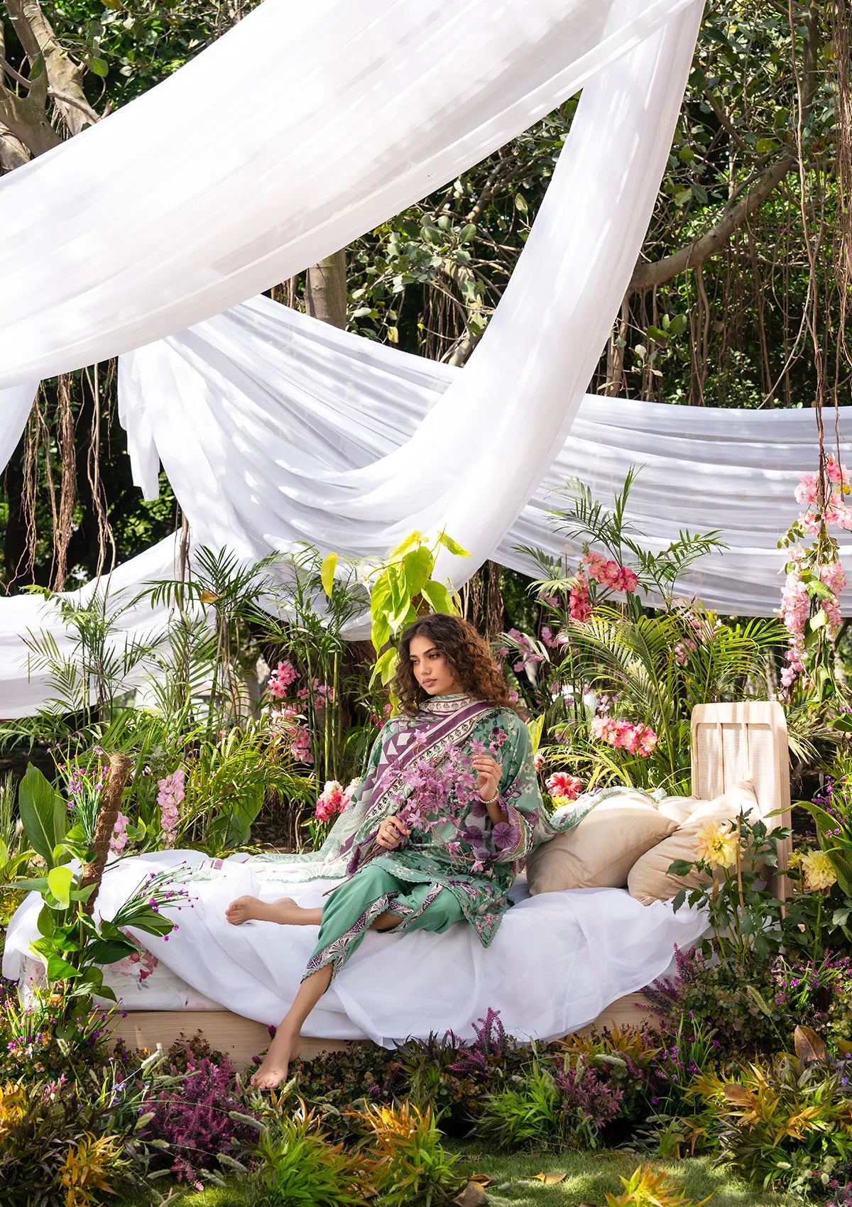 mohsin-saeed-fabrics-designer-daily-wear-formal-and-wedding-suits-within-budget-This-product-is-from-elaf-prints-lawn25-vol-2-eps-8a-minted-dream-is-available-on-Mohsin-saeed-fabrics-website.