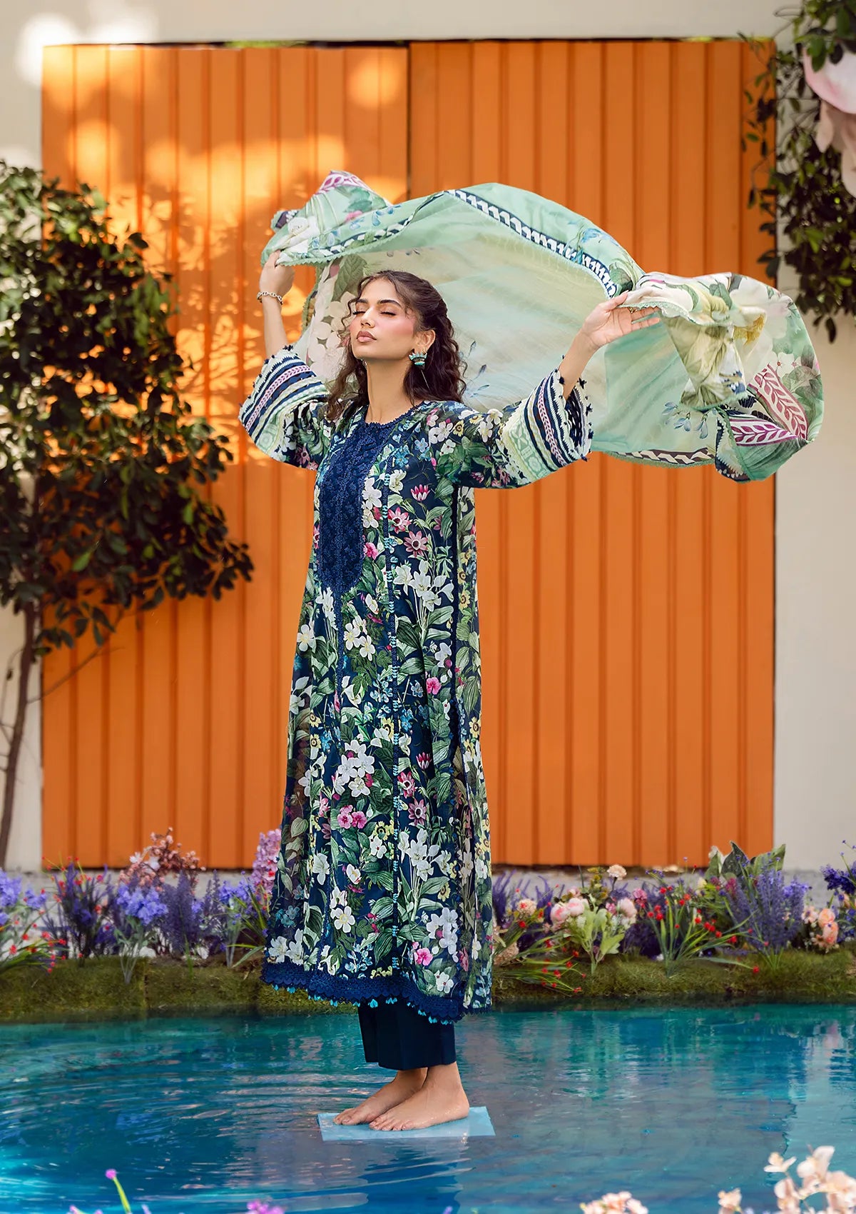 mohsin-saeed-fabrics-designer-daily-wear-formal-and-wedding-suits-within-budget-This-product-is-from-elaf-prints-lawn25-vol-2-eps-1a-meadow-muse-is-available-on-Mohsin-saeed-fabrics-website.