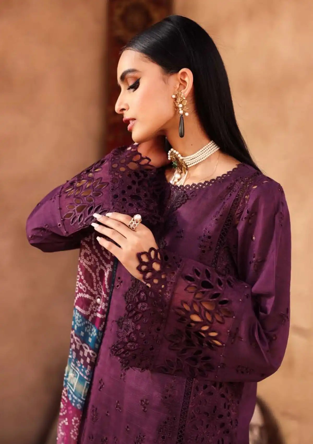 mohsin-saeed-fabrics-is-selling-online-and-in stores-Luxury-daily-wear-wedding-wear-formal-wear-in-budgeted-price-This-product-is-from-nureh-bazaar-chikankari-lawn25-ne-161-is-available-on-Mohsin-saeed-fabrics-website.