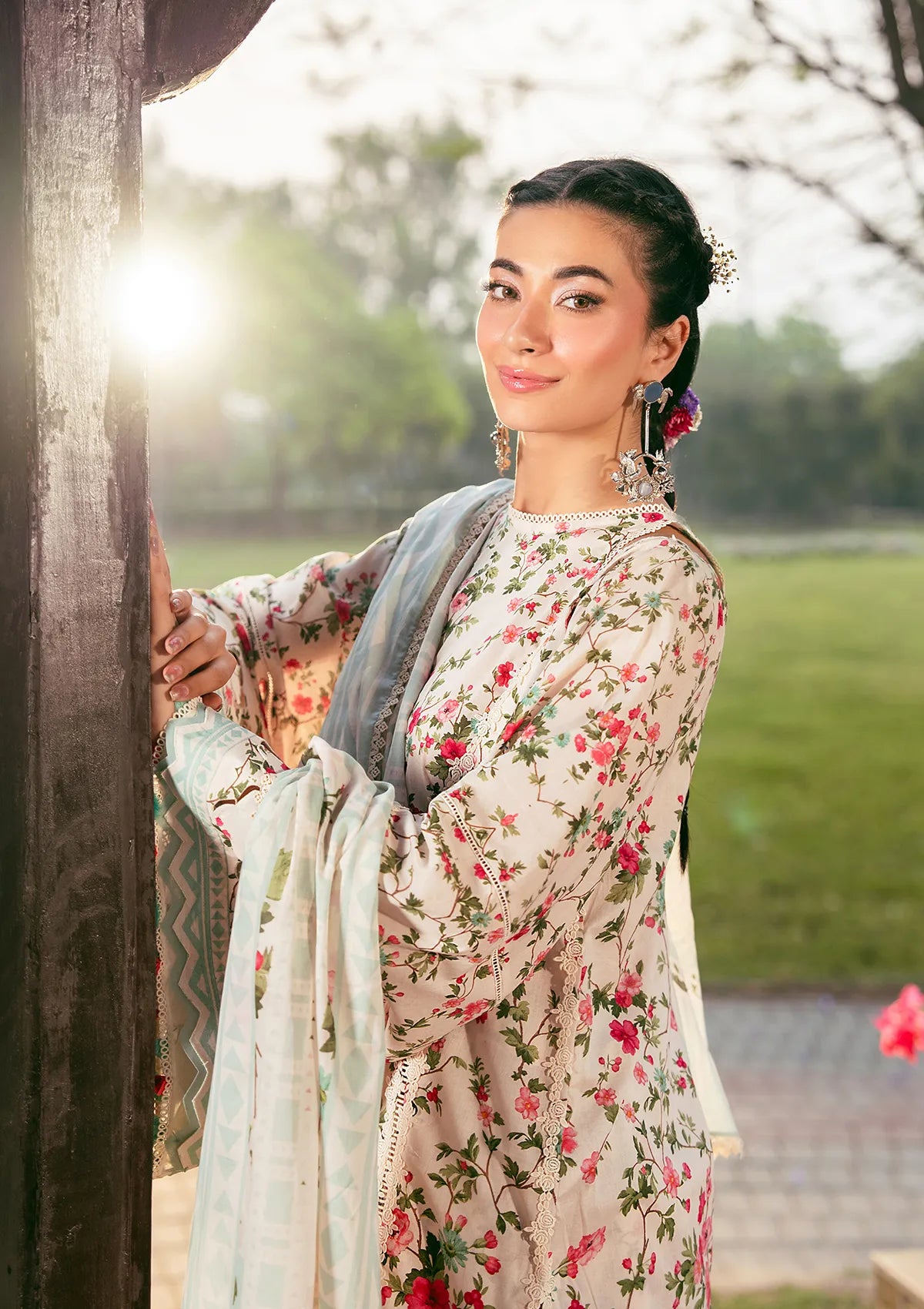mohsin-saeed-fabrics-designer-daily-wear-formal-and-wedding-suits-within-budget-This-product-is-from-elaf-prints-lawn25-vol-2-eps-3b-day-bloom-is-available-on-Mohsin-saeed-fabrics-website.
