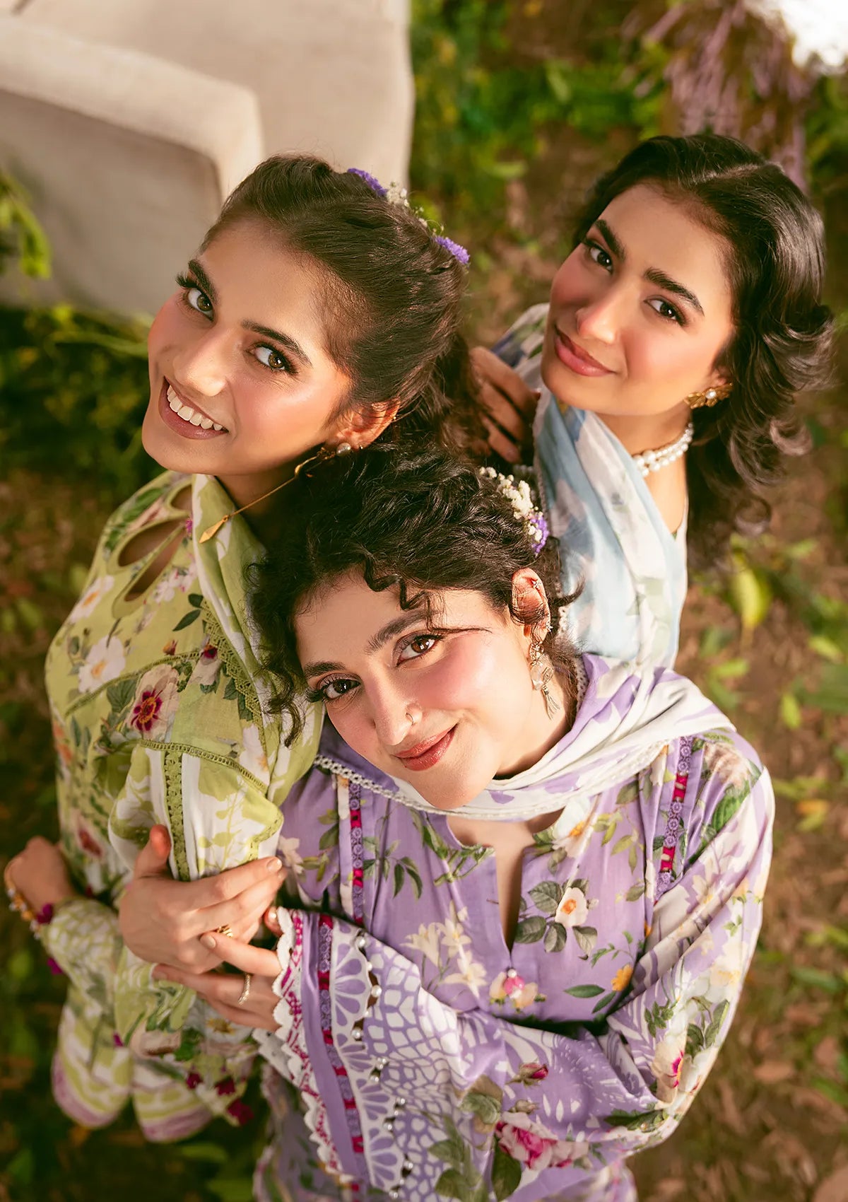 mohsin-saeed-fabrics-designer-daily-wear-formal-and-wedding-suits-within-budget-This-product-is-from-elaf-prints-lawn25-vol-2-eps-5a-lush-radiance-is-available-on-Mohsin-saeed-fabrics-website.