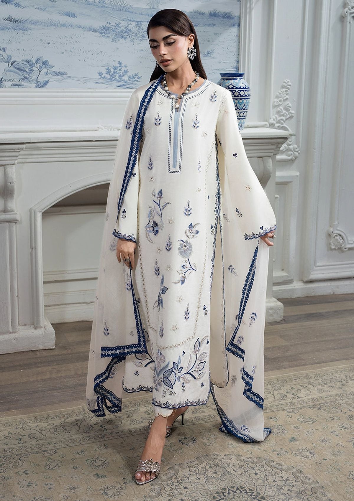 Rang Rasiya Lumeire Silk'26 D-05 Luna