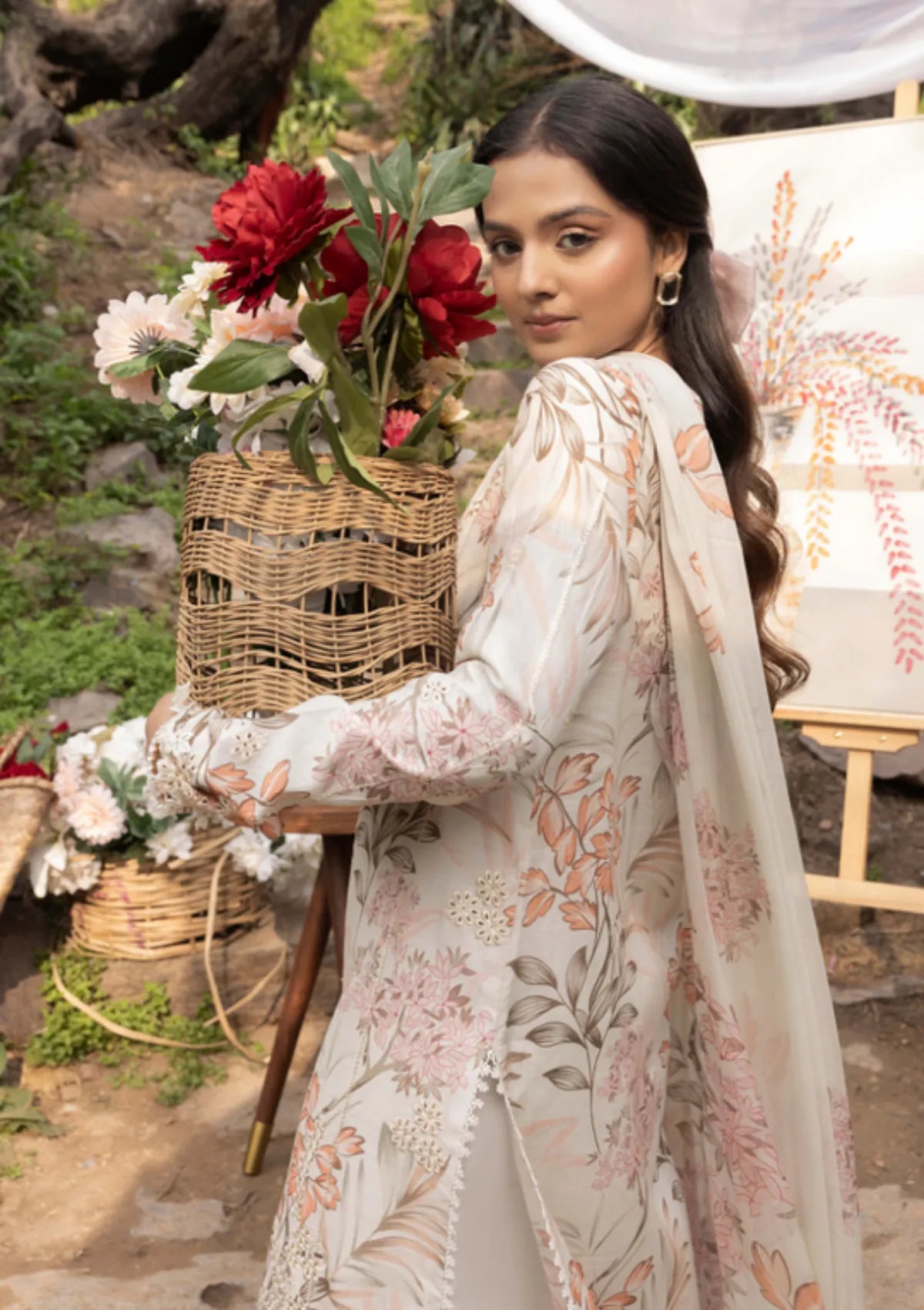 mohsin-saeed-fabrics-is-selling-online-and-in stores-Luxury-daily-wear-wedding-wear-formal-wear-in-budgeted-price-This-product-is-from-humdum-eden-garden-lawn25-d-06-is-available-on-Mohsin-saeed-fabrics-website.