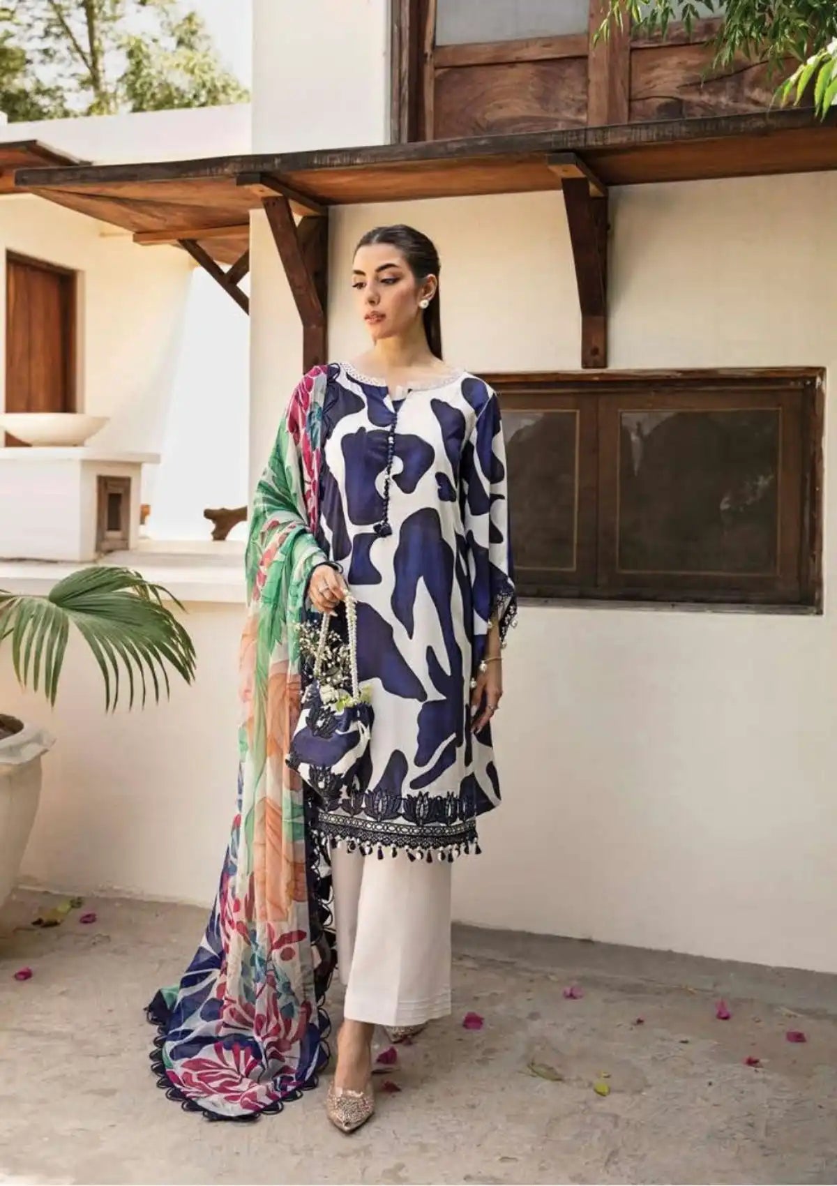 mohsin-saeed-fabrics-designer-daily-wear-formal-and-wedding-suits-within-budget-This-product-is-from-maria-b-m-basic-eid-lawn25-d-5b-is-available-on-Mohsin-saeed-fabrics-website.