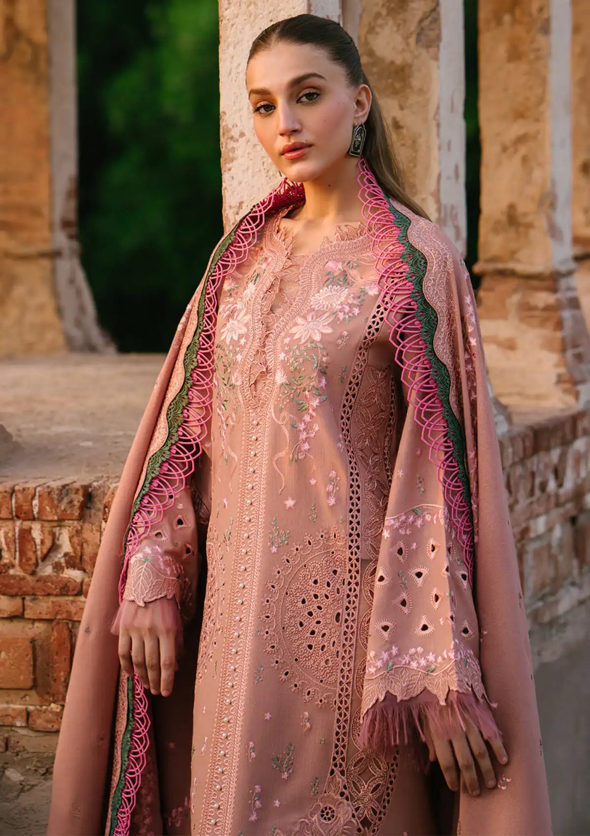 Bin Ilyas Gulabi Baagh Summer'25 D-152 A