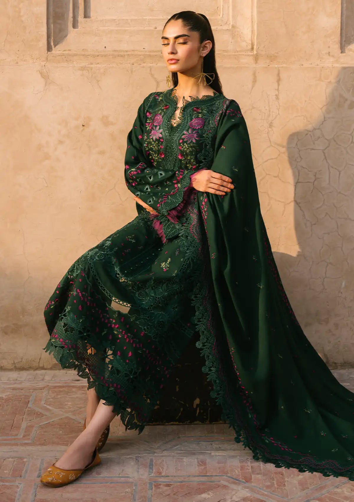 Bin Ilyas Gulabi Baagh Winter'24 D-152 B