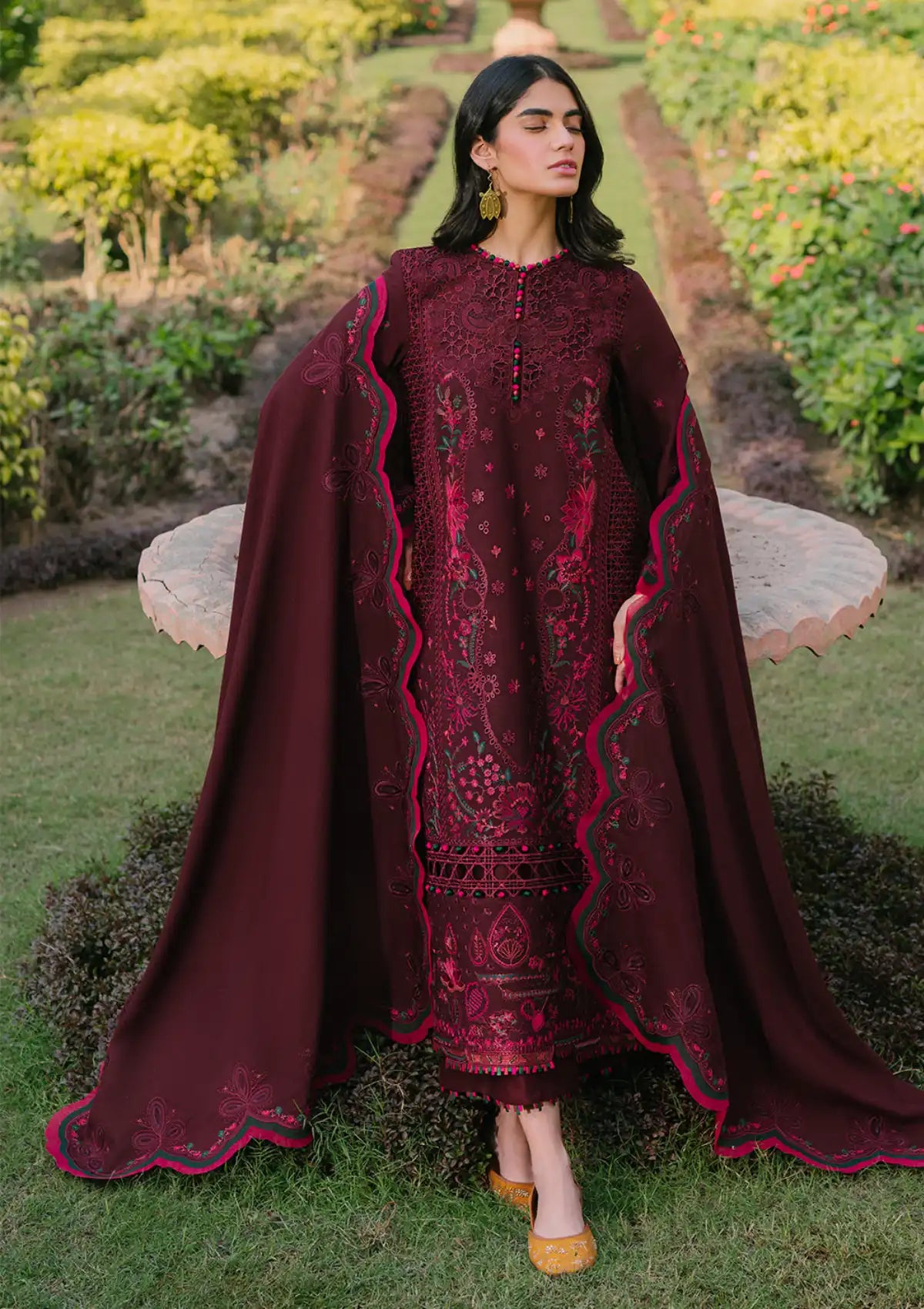 Bin Ilyas Gulabi Baagh Winter'24 D-154 B