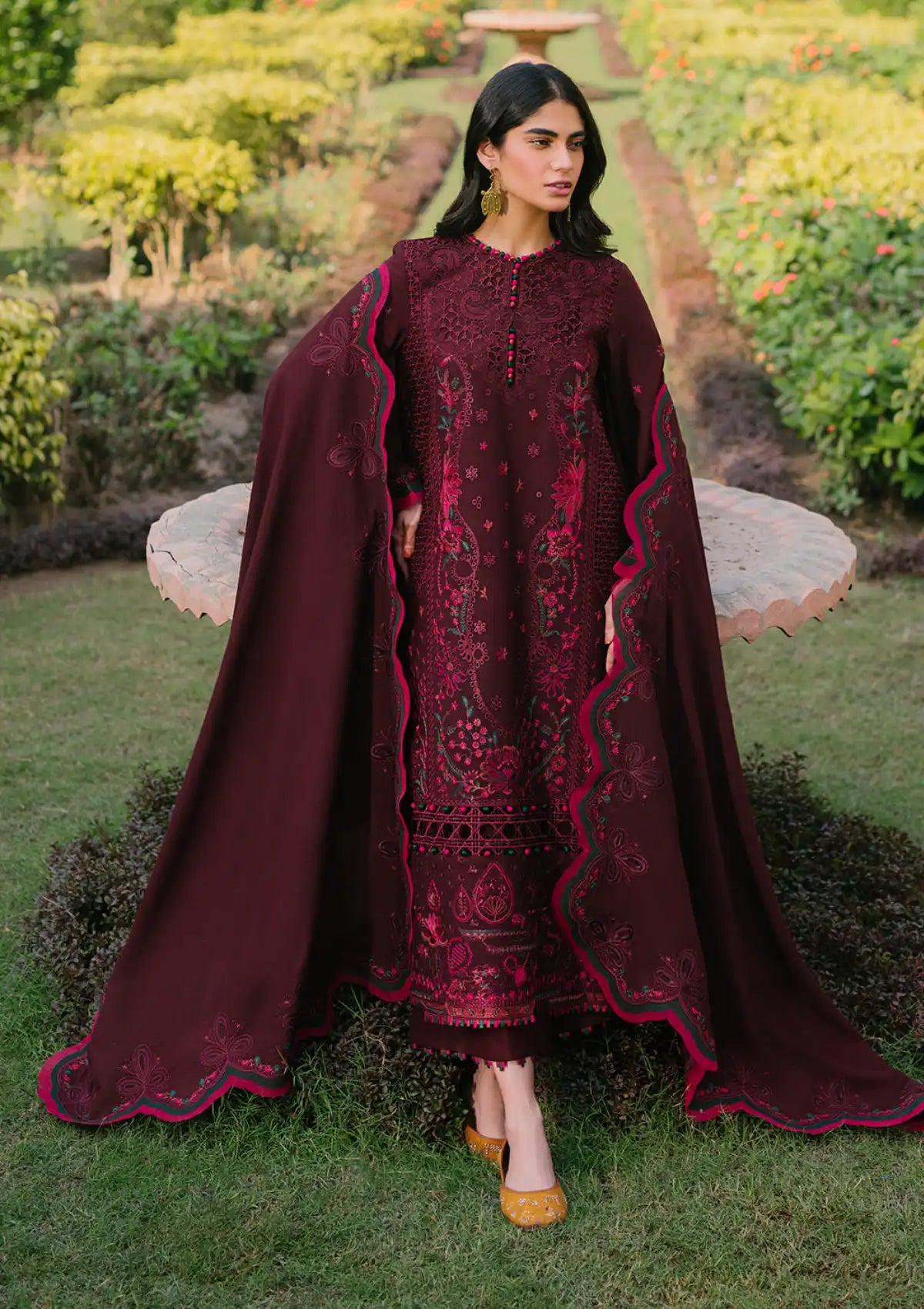 Bin Ilyas Gulabi Baagh Winter'24 D-154 B