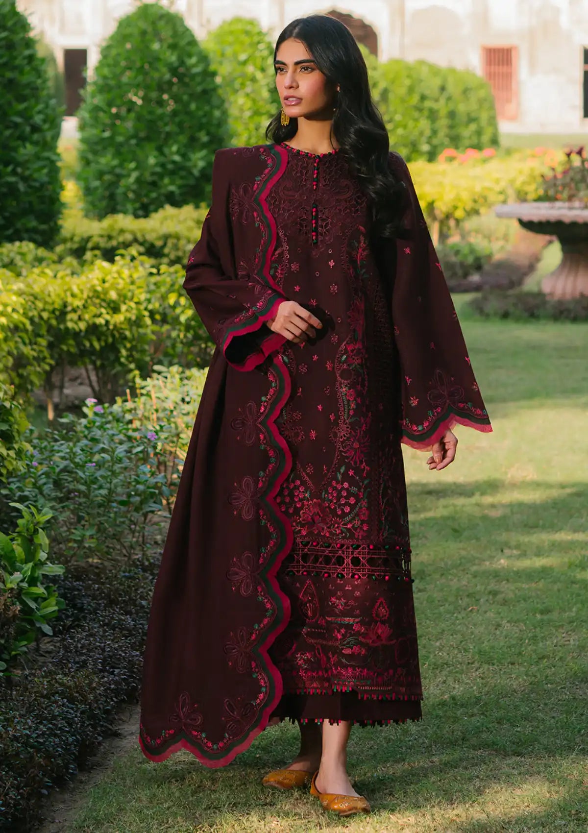 Bin Ilyas Gulabi Baagh Winter'24 D-154 B