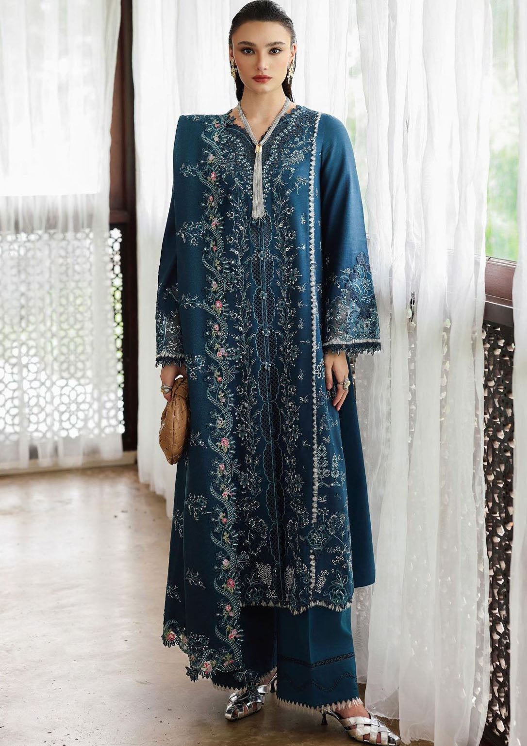 mohsin-saeed-fabrics-luxury-fashion-collection-daily-wear-wedding-and-formal-in-budget-This-product-is-from-qalamkar-qline-linen25-kl-05-lush-is-available-on-Mohsin-saeed-fabrics-website.