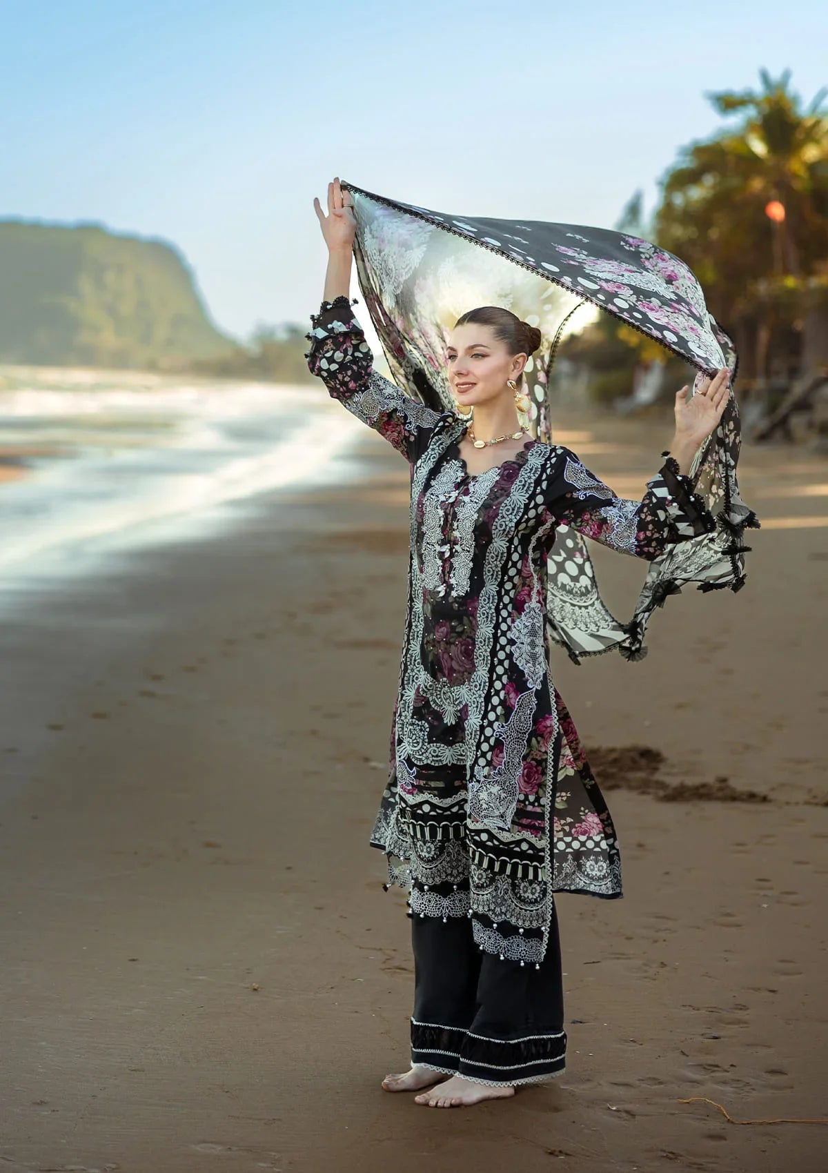 mohsin-saeed-fabrics-affordable-luxury-outfits-for-daily-formal-and-wedding-wear-This-product-is-from-elaf-signature-lawn25-ets-02b-prom-night-is-available-on-Mohsin-saeed-fabrics-website.