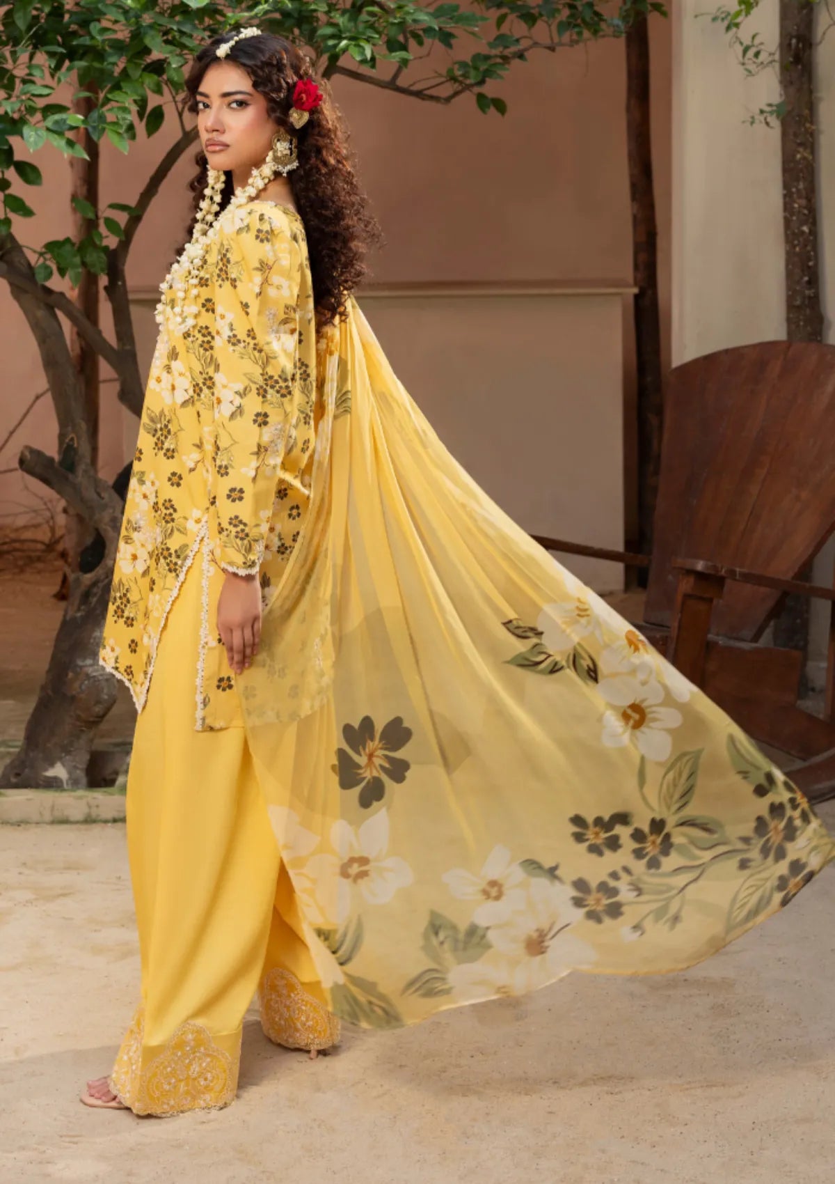 Zaiba By Humdum'25 D-03