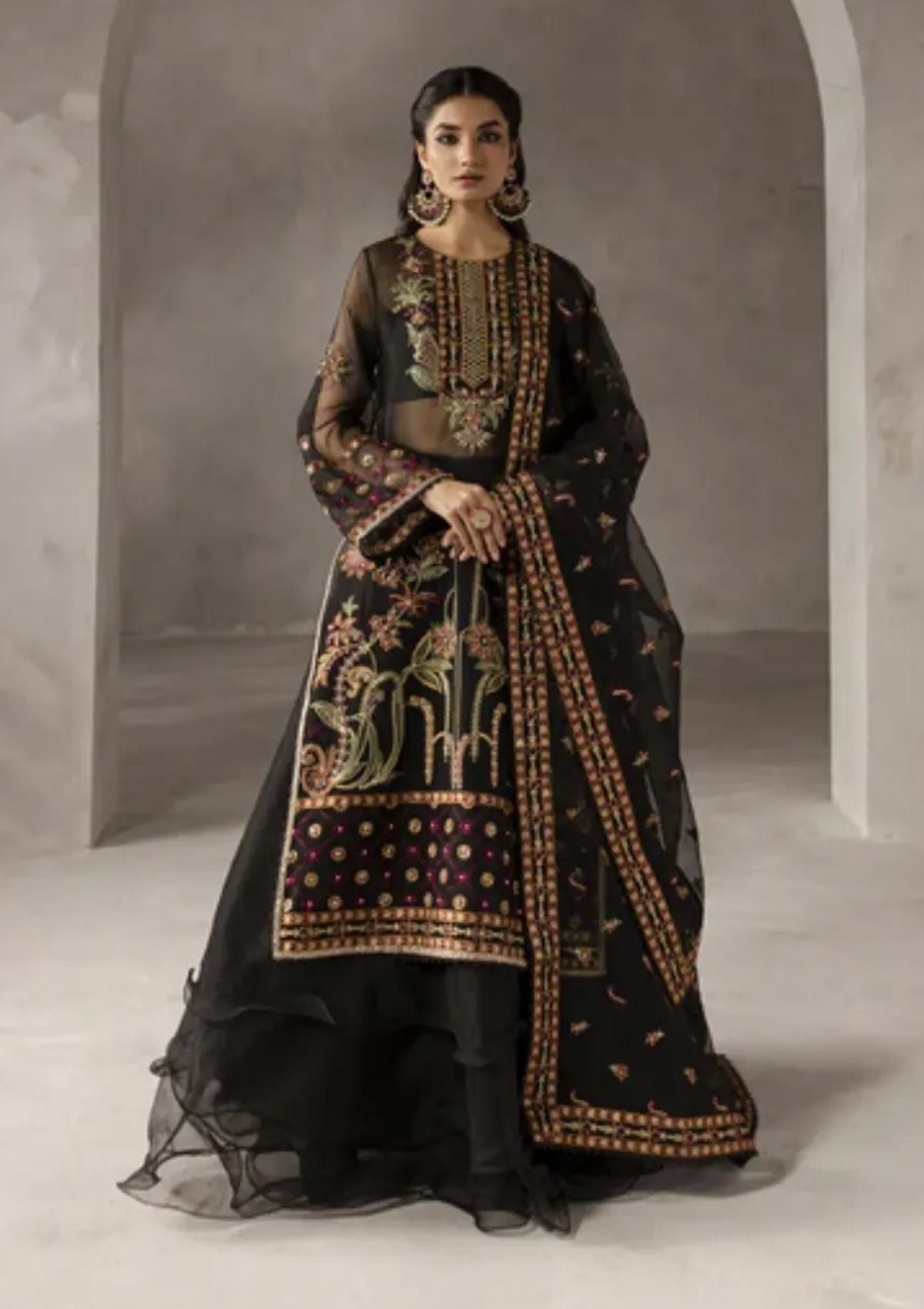 mohsin-saeed-fabrics-designer-daily-wear-formal-and-wedding-suits-within-budget-This-product-is-from-imran-ramzan-eblouir25-fleurs-de-minuit-is-available-on-Mohsin-saeed-fabrics-website.