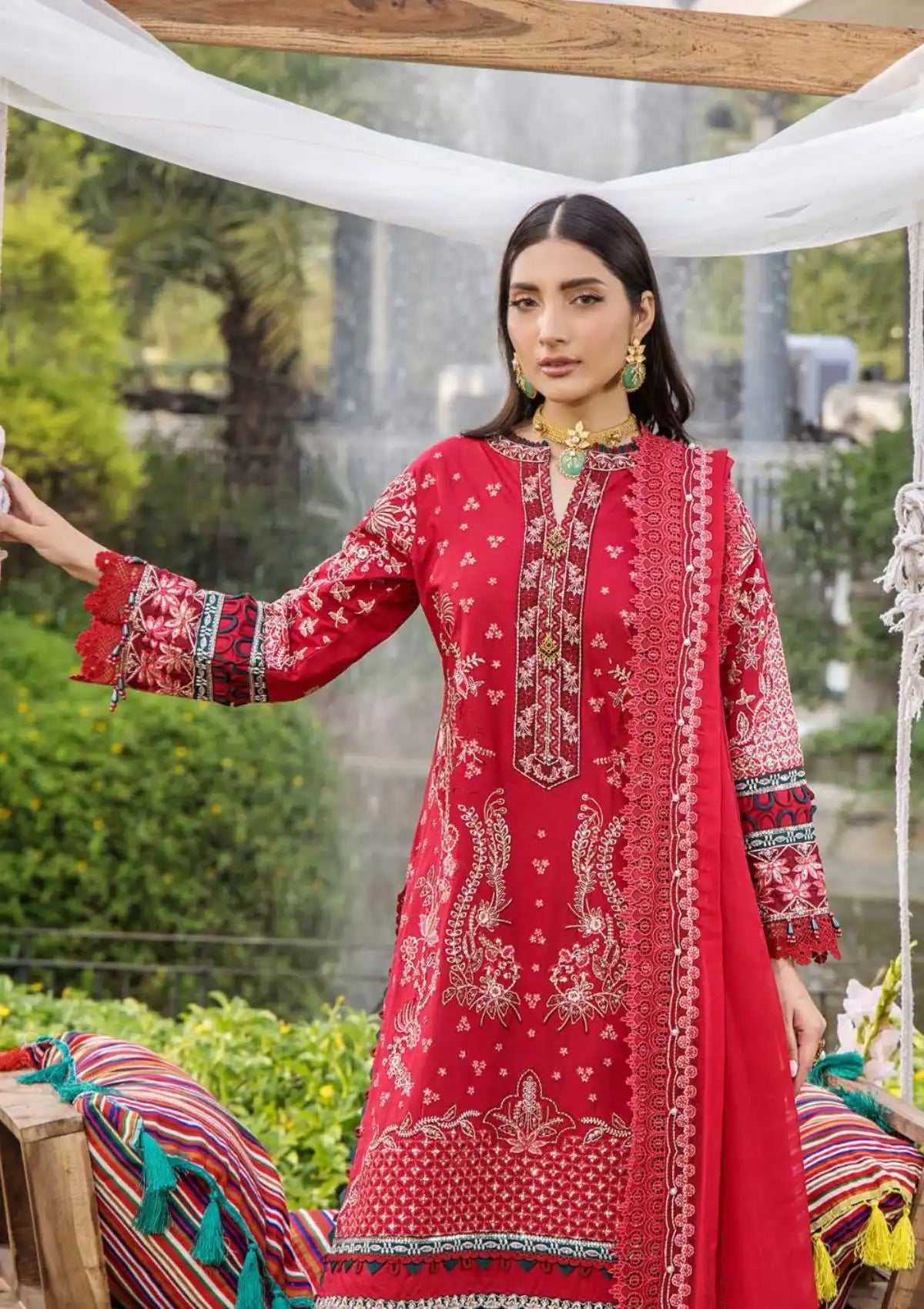 mohsin-saeed-fabrics-is-selling-online-and-in stores-Luxury-daily-wear-wedding-wear-formal-wear-in-budgeted-price-This-product-is-from-eshaisha-luxury-lawn25-ea-ll-5547-is-available-on-Mohsin-saeed-fabrics-website.