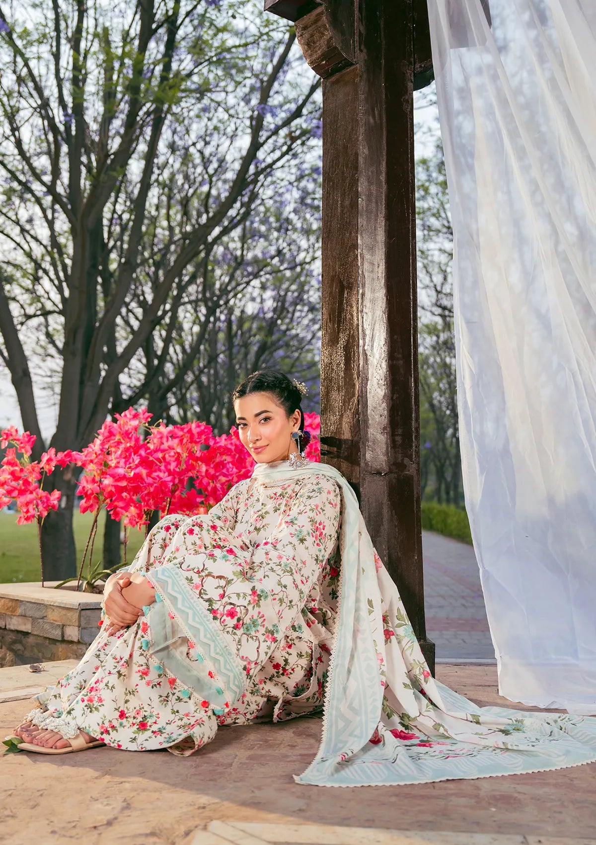 mohsin-saeed-fabrics-designer-daily-wear-formal-and-wedding-suits-within-budget-This-product-is-from-elaf-prints-lawn25-vol-2-eps-3b-day-bloom-is-available-on-Mohsin-saeed-fabrics-website.
