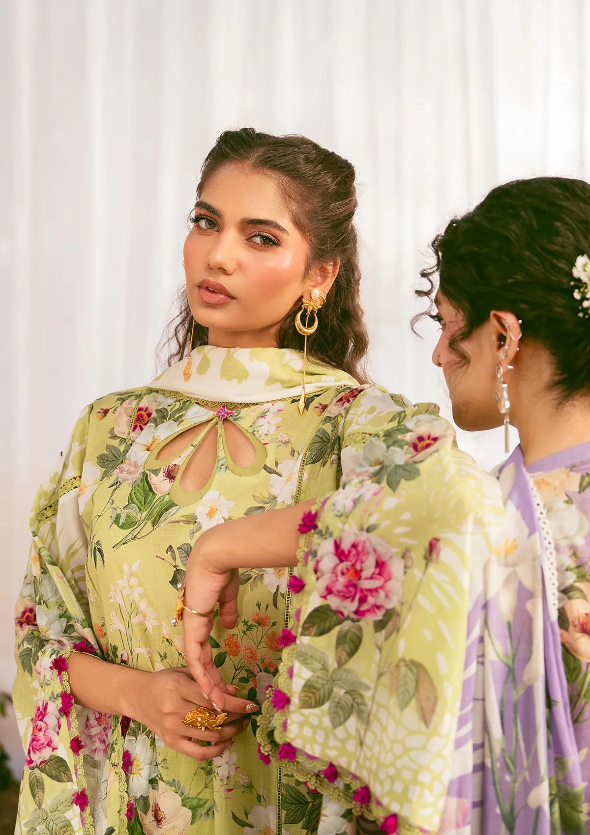 mohsin-saeed-fabrics-designer-daily-wear-formal-and-wedding-suits-within-budget-This-product-is-from-elaf-prints-lawn25-vol-2-eps-5a-lush-radiance-is-available-on-Mohsin-saeed-fabrics-website.
