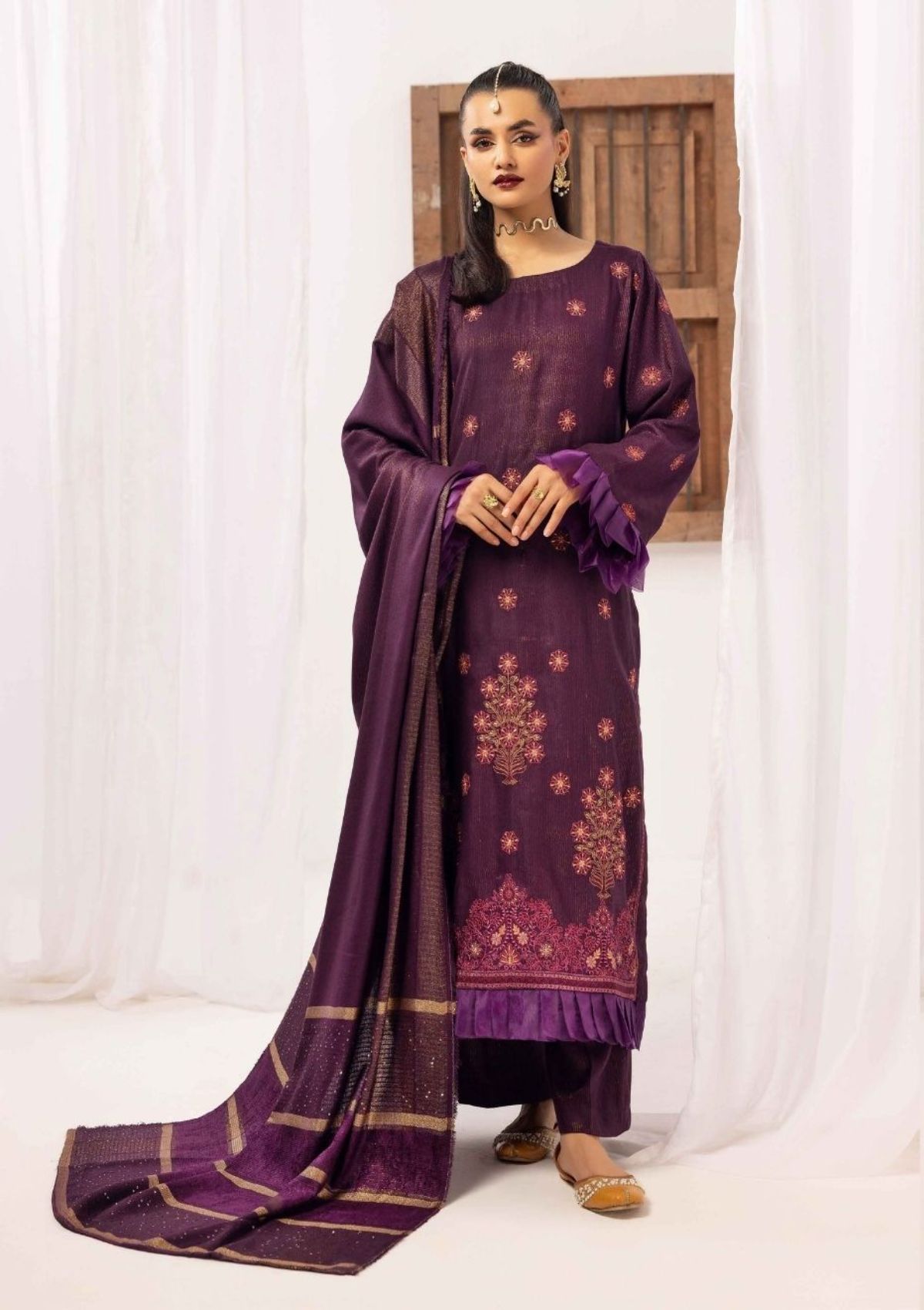 Uraan By Khoobsurat Peach Leather'25 UE-204