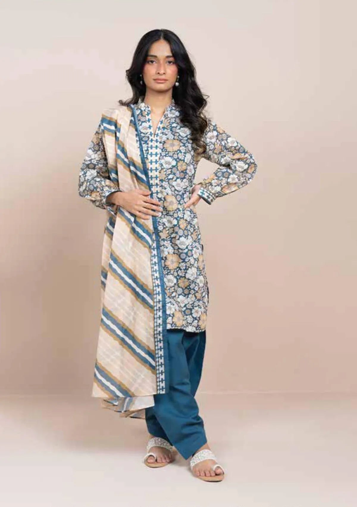 mohsin-saeed-fabrics-is-selling-online-and-in stores-Luxury-daily-wear-wedding-wear-formal-wear-in-budgeted-price-This-product-is-from-alkaram-printed-lawn25-msb25-26-blue-is-available-on-Mohsin-saeed-fabrics-website.