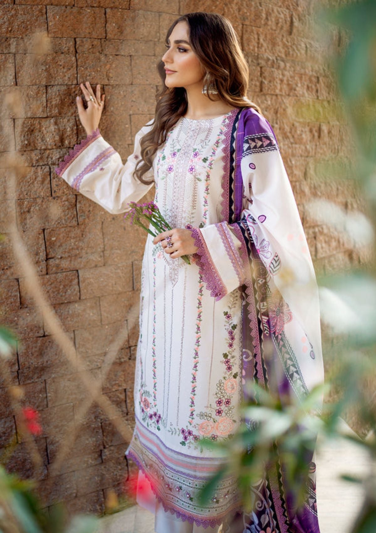 Bin Ilyas Mehr o Mah'23 1811 - B - Mohsin Saeed Fabrics