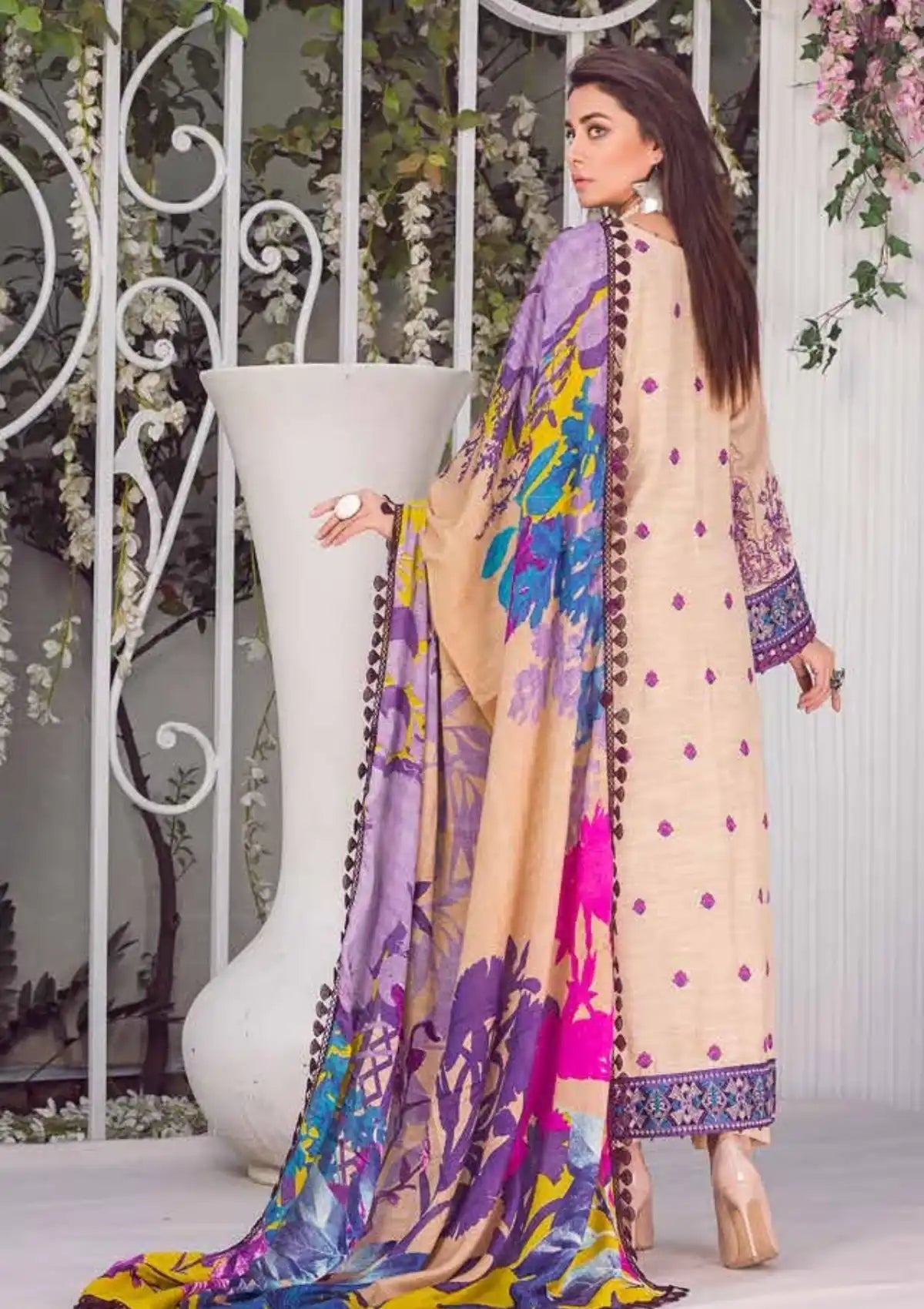 Wania By Wadwa'22 Vol-05 WP-376 - Mohsin Saeed Fabrics