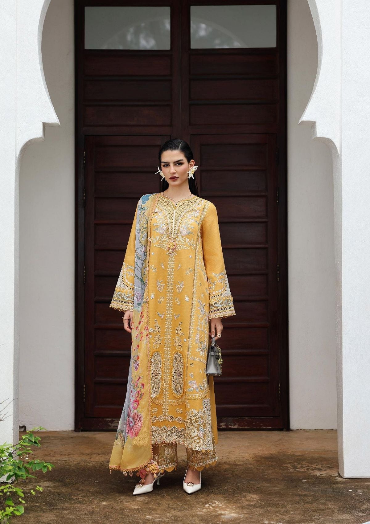 mohsin-saeed-fabrics-luxury-fashion-collection-daily-wear-wedding-and-formal-in-budget-This-product-is-from-qalamkar-qline-linen25-kl-06-gleam-is-available-on-Mohsin-saeed-fabrics-website.