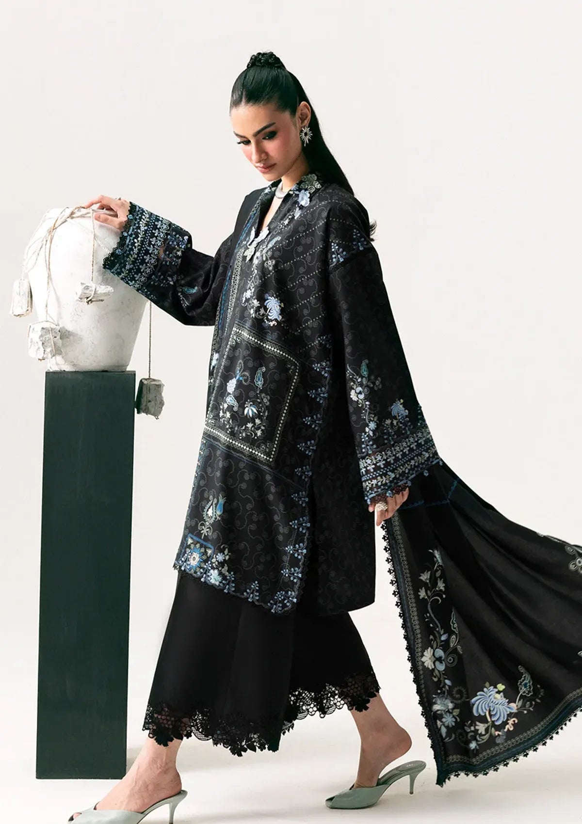 Qalamkar Qprints Linen'26 QPW-05 A Luna