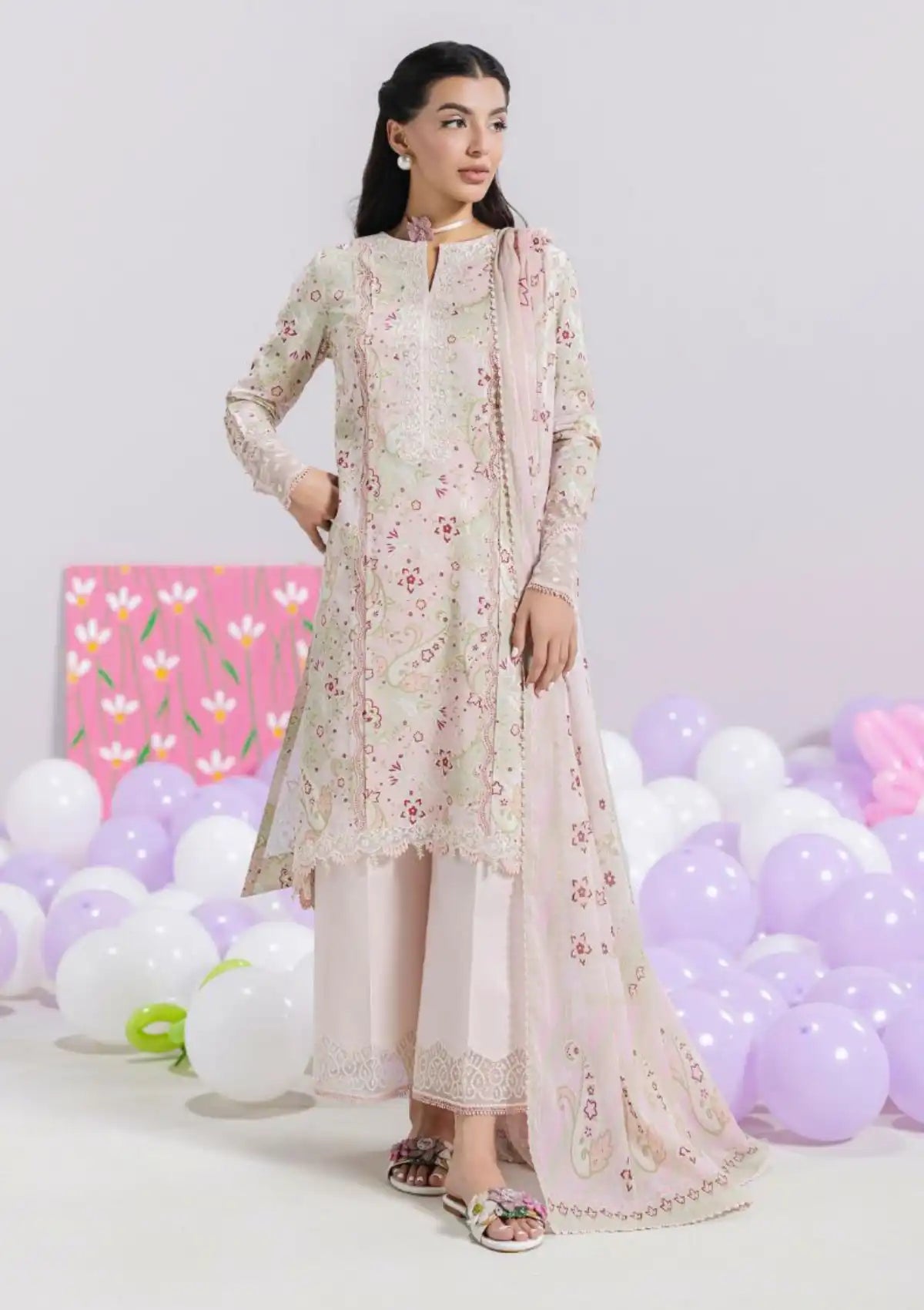 mohsin-saeed-fabrics-is-selling-online-and-in stores-Luxury-daily-wear-wedding-wear-formal-wear-in-budgeted-price-This-product-is-from-qalamkar-qprints-lawn25-vol-2-em-03b-mira-is-available-on-Mohsin-saeed-fabrics-website.