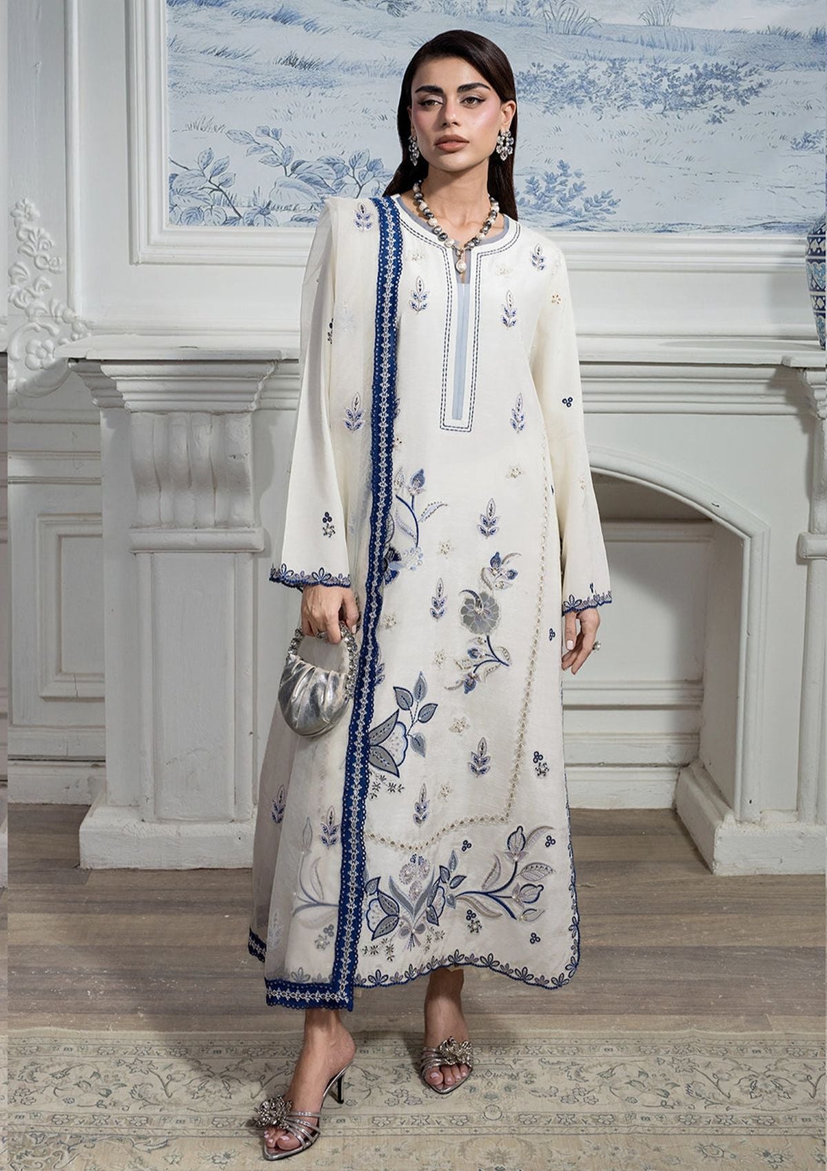 Rang Rasiya Lumeire Silk'26 D-05 Luna