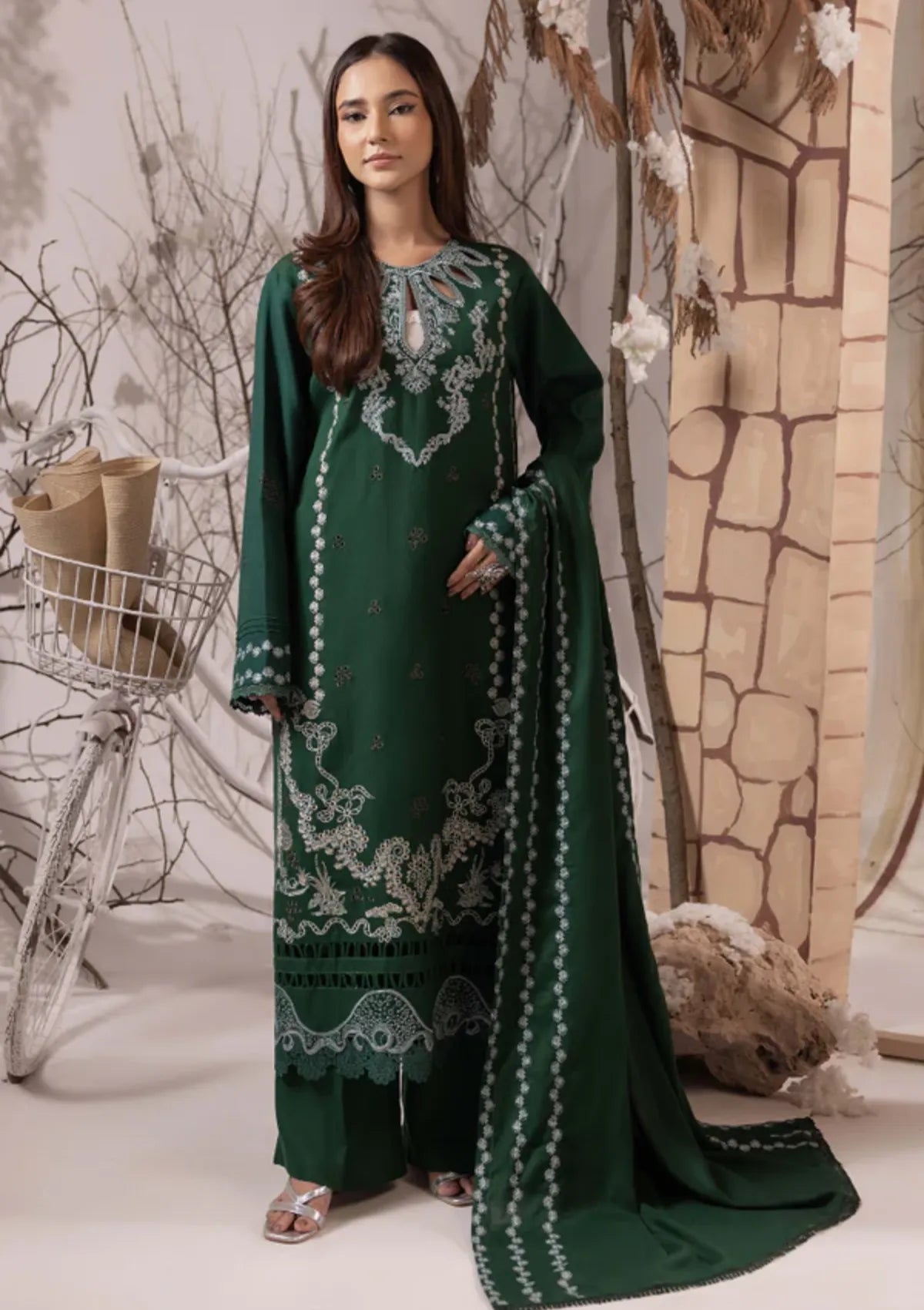 mohsin-saeed-fabrics-designer-daily-wear-formal-and-wedding-suits-within-budget-This-product-is-from-humdum-irina-peach-wool25-d-10-is-available-on-Mohsin-saeed-fabrics-website.