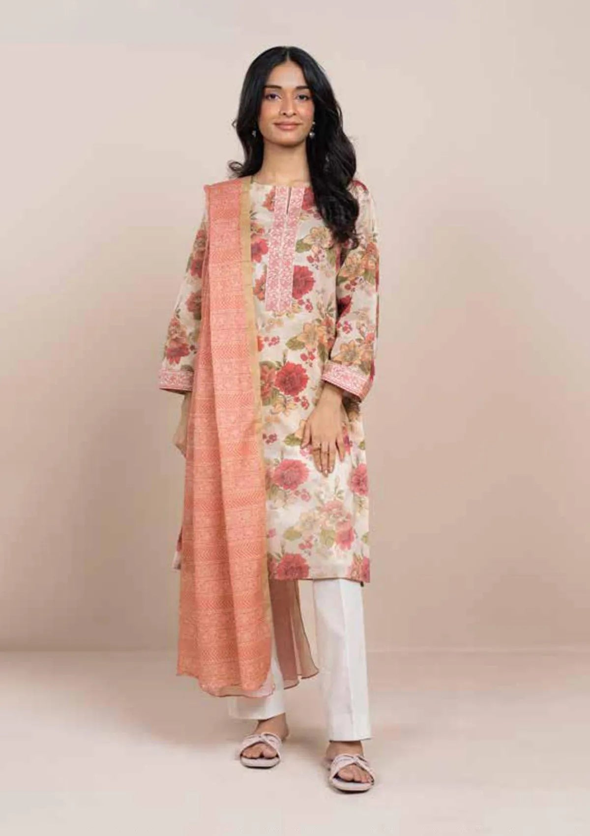 mohsin-saeed-fabrics-is-selling-online-and-in stores-Luxury-daily-wear-wedding-wear-formal-wear-in-budgeted-price-This-product-is-from-alkaram-printed-lawn25-msb25-60-cream-is-available-on-Mohsin-saeed-fabrics-website.