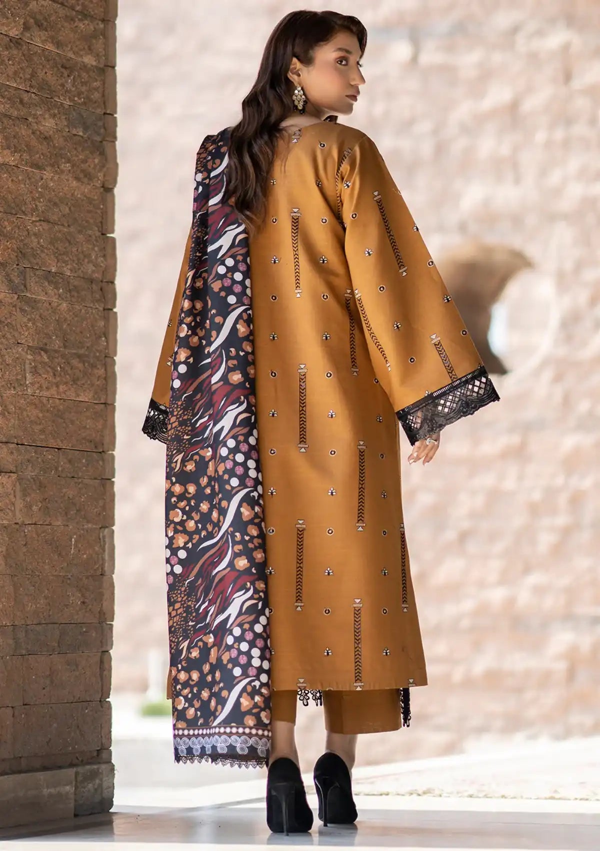 Bin Ilyas Janan Winter Khaddar'23 D-1911-A - Mohsin Saeed Fabrics