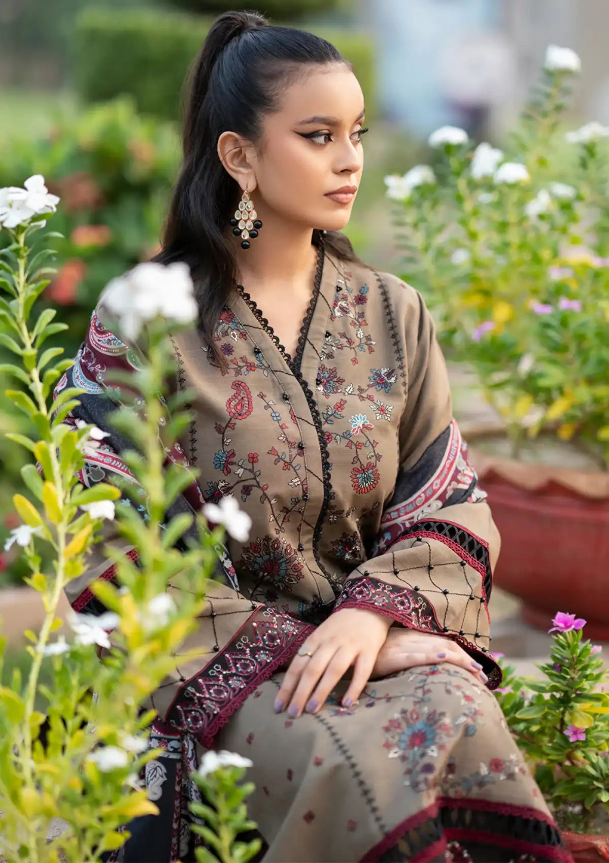 Bin Ilyas Janan Winter Khaddar'23 D-1917-A - Mohsin Saeed Fabrics