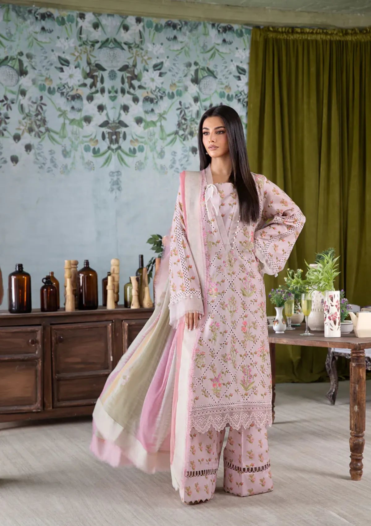 mohsin-saeed-fabrics-is-selling-online-and-in stores-Luxury-daily-wear-wedding-wear-formal-wear-in-budgeted-price-This-product-is-from-sobia-nazir-vital-vol-2-lawn25-d-05-is-available-on-Mohsin-saeed-fabrics-website.