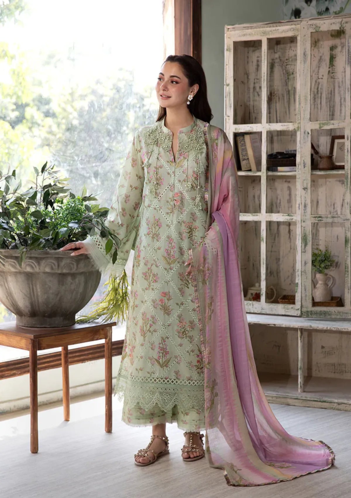mohsin-saeed-fabrics-is-selling-online-and-in stores-Luxury-daily-wear-wedding-wear-formal-wear-in-budgeted-price-This-product-is-from-sobia-nazir-vital-vol-2-lawn25-d-1b-is-available-on-Mohsin-saeed-fabrics-website.