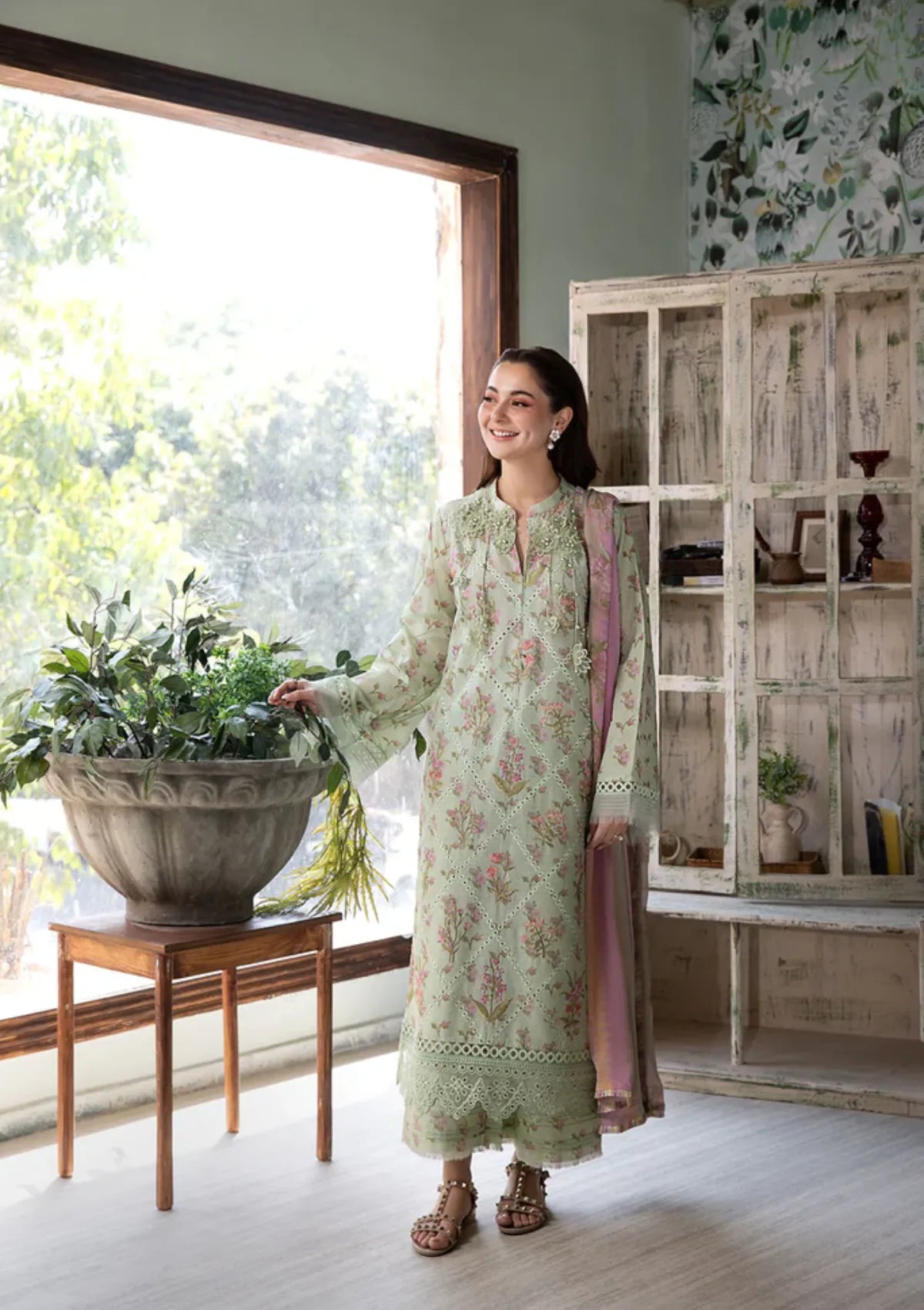 mohsin-saeed-fabrics-is-selling-online-and-in stores-Luxury-daily-wear-wedding-wear-formal-wear-in-budgeted-price-This-product-is-from-sobia-nazir-vital-vol-2-lawn25-d-1b-is-available-on-Mohsin-saeed-fabrics-website.