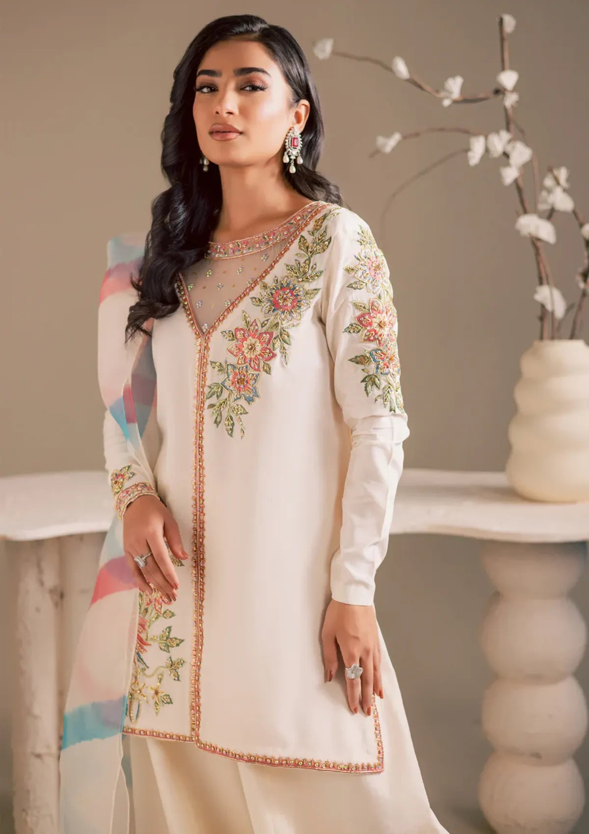 Maria Osama Khan Noir Bliss 2-26' D-01 Pearl Whisper