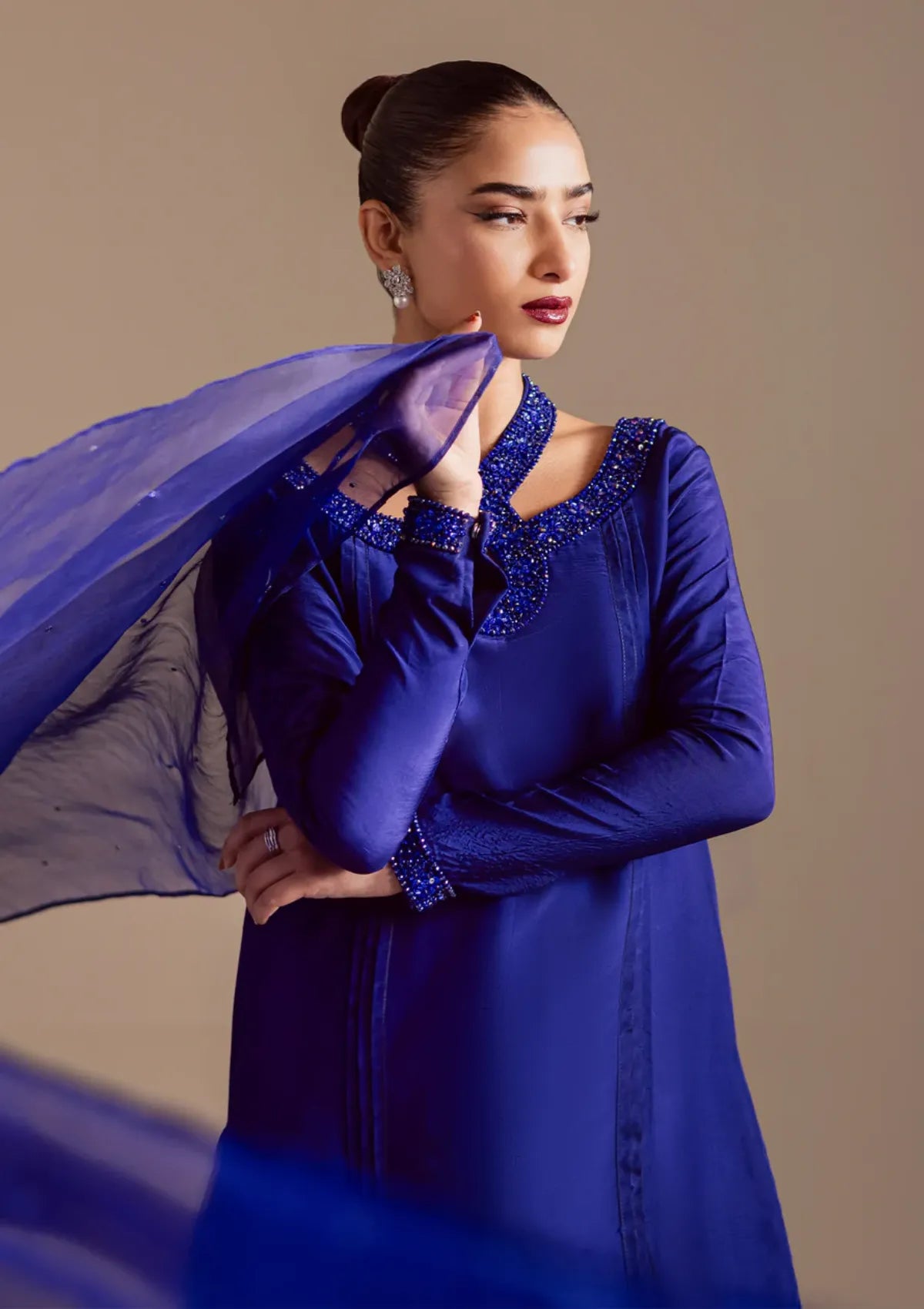 Maria Osama Khan Noir Bliss 2-26' D-05 Majestic Noir