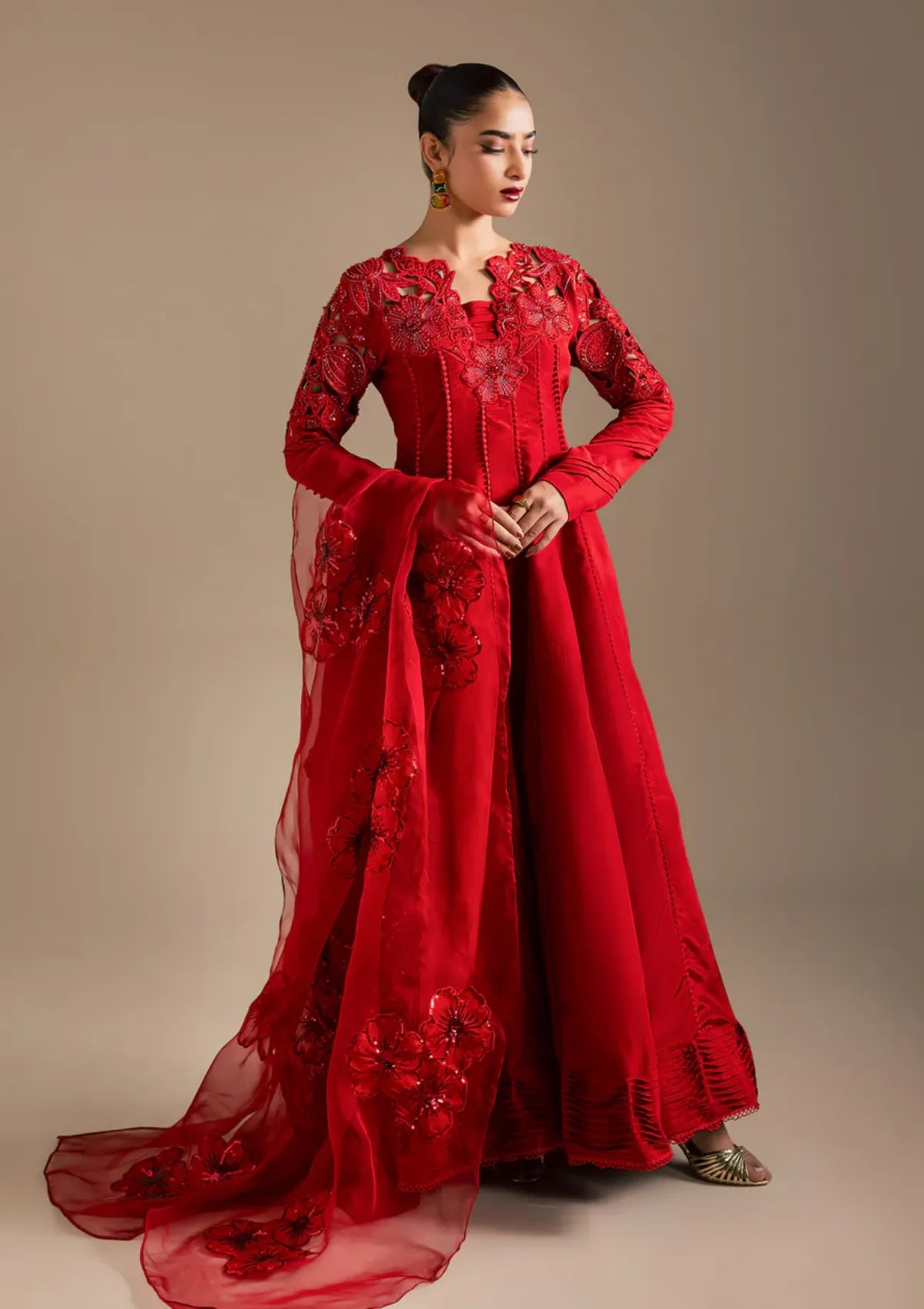 Maria Osama Khan Noir Bliss 2-26' D-08 Scarlet Mirage