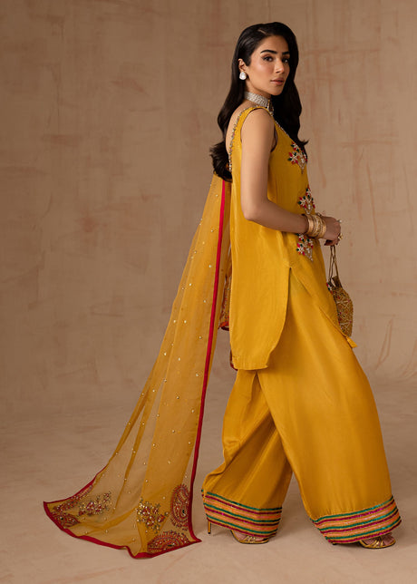 mohsin-saeed-fabrics-is-selling-online-and-in stores-Luxury-daily-wear-wedding-wear-formal-wear-in-budgeted-price-This-product-is-from-maria-osama-khan-luxury-pret-marigold-muse-is-available-on-Mohsin-saeed-fabrics-website.