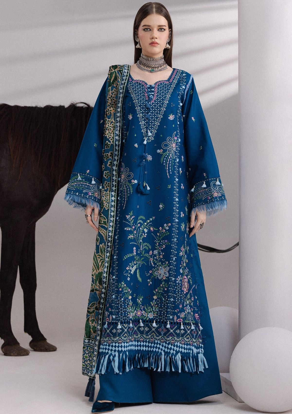 Parishay Panache Velvet'26 CHE-01
