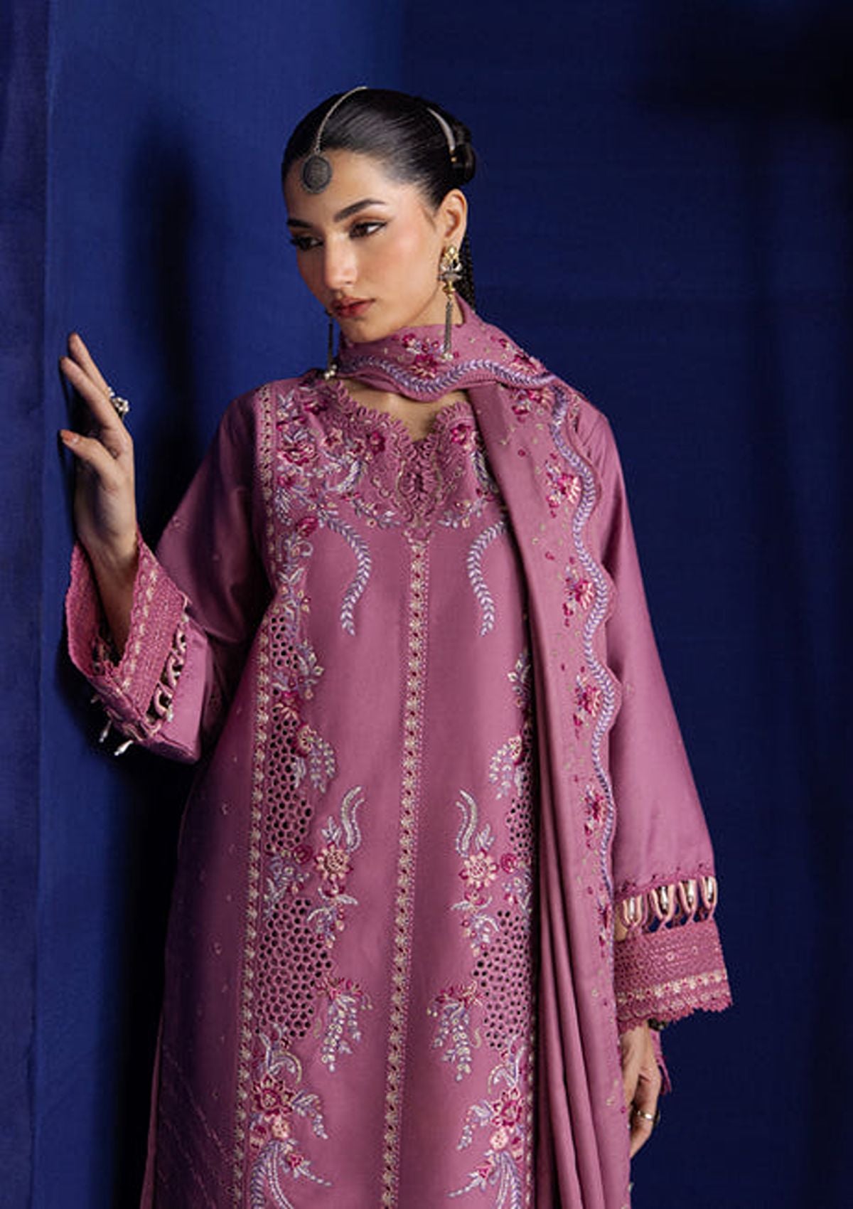 Parishay Panache Velvet'26 CHE-05