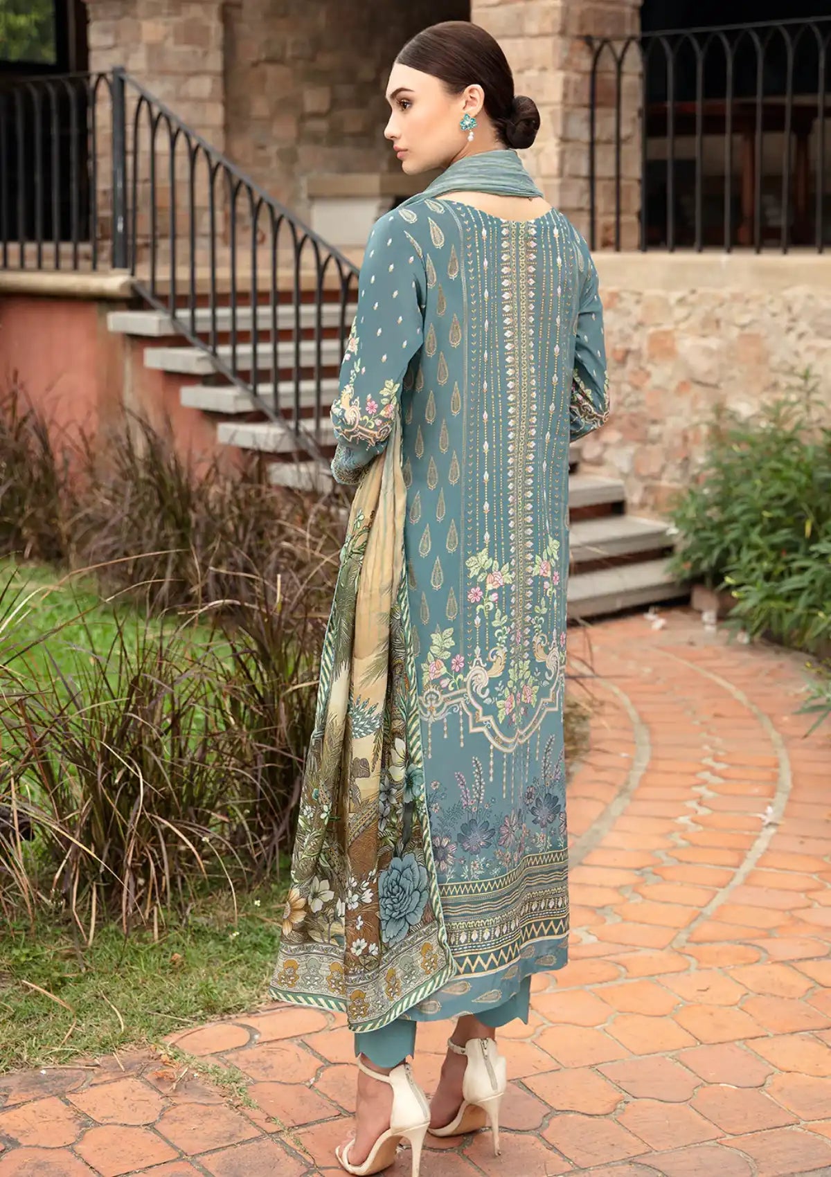 Ramsha Riwayat Emb Lawn'24 Vol-09 Y-907 - Mohsin Saeed Fabrics