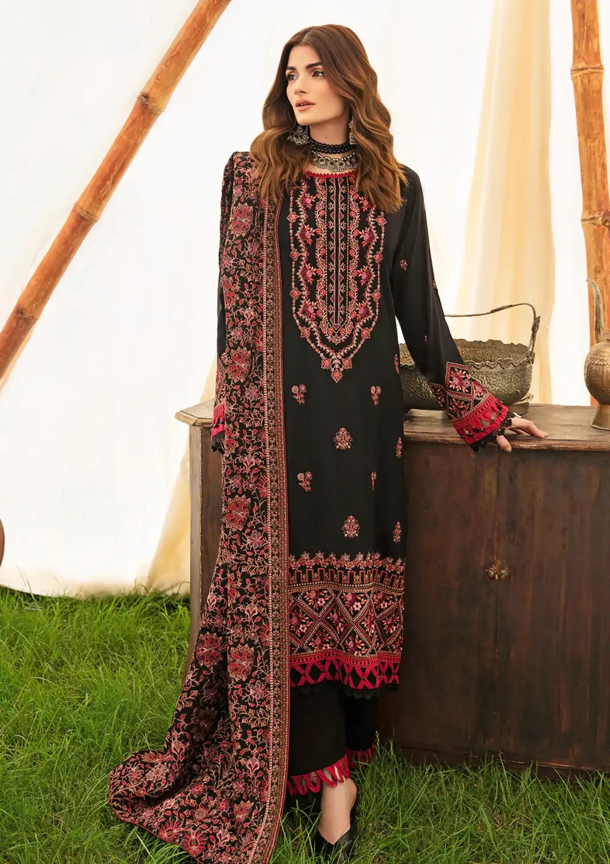Ramsha Reet Emb Karandi'23 Vol-09 R-904 - Mohsin Saeed Fabrics
