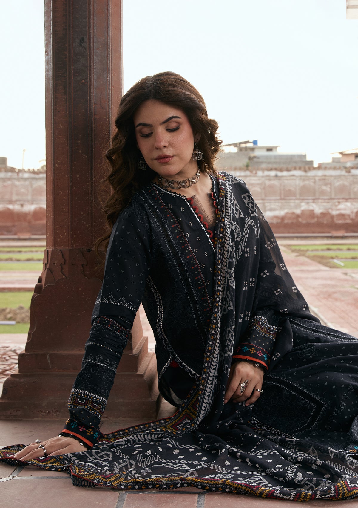 Kahf Prints Lawn'26 KPS-5A GUL-E-SIYAH